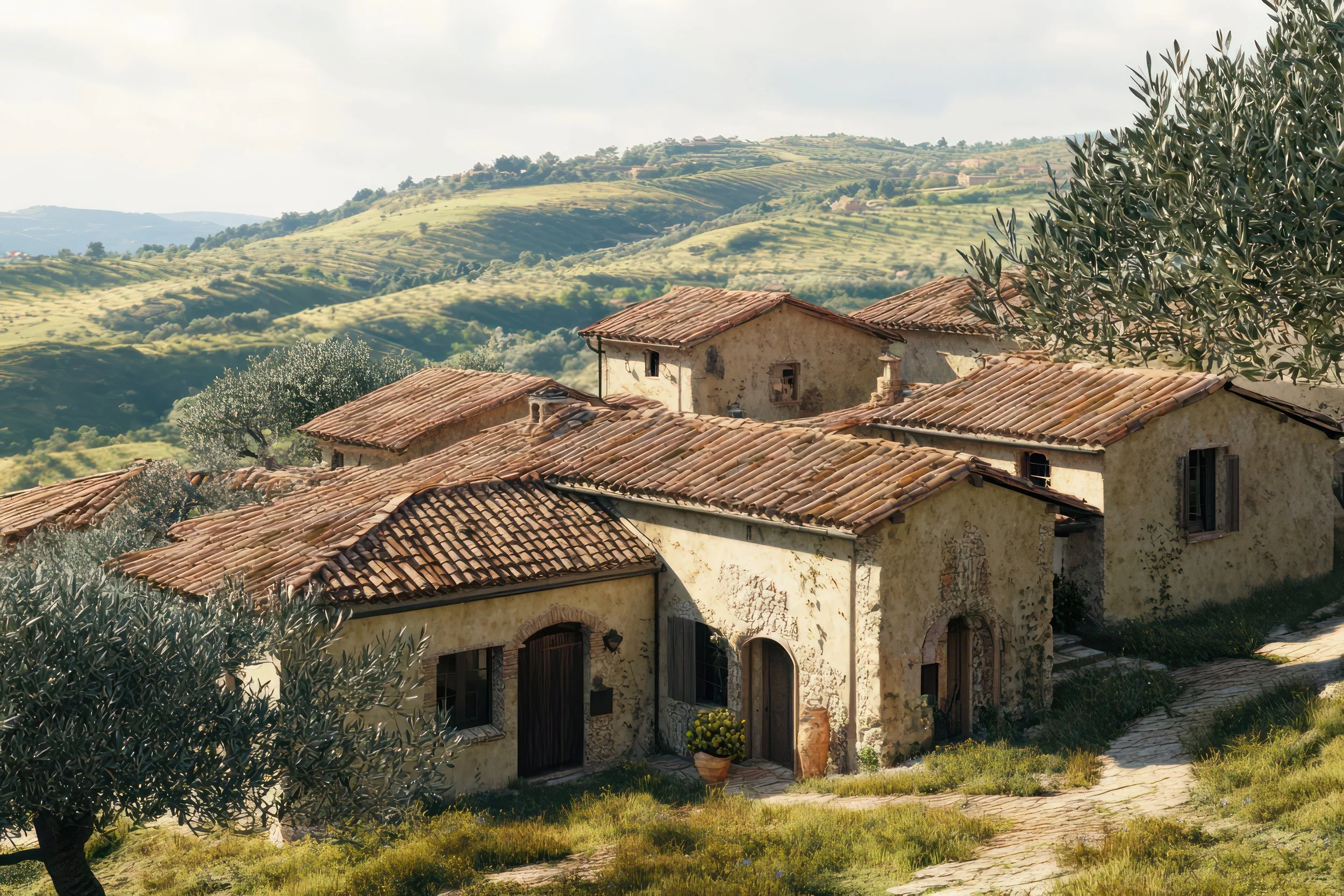 Rustikale Häuser mit terrakotta Dachziegeln in einer hügeligen, grünen Landschaft im ländlichen Italien.