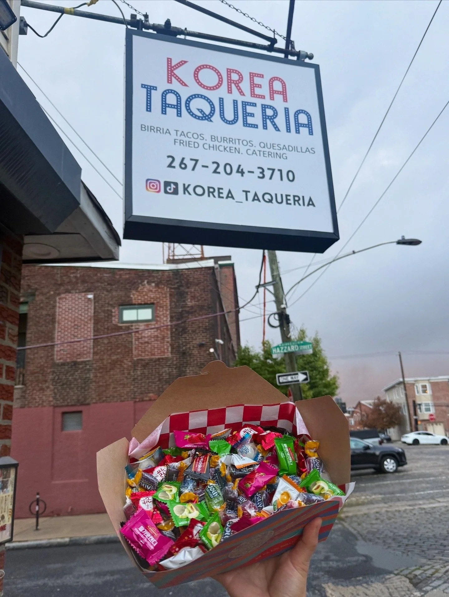 Some treats for you today Philly! Pick through for the Korean grape &amp; melon candy &amp; picante Pulparindo! Happy Halloween 🎃 👻

#fishtown #koreataqueria #philly #halloween #graysferry