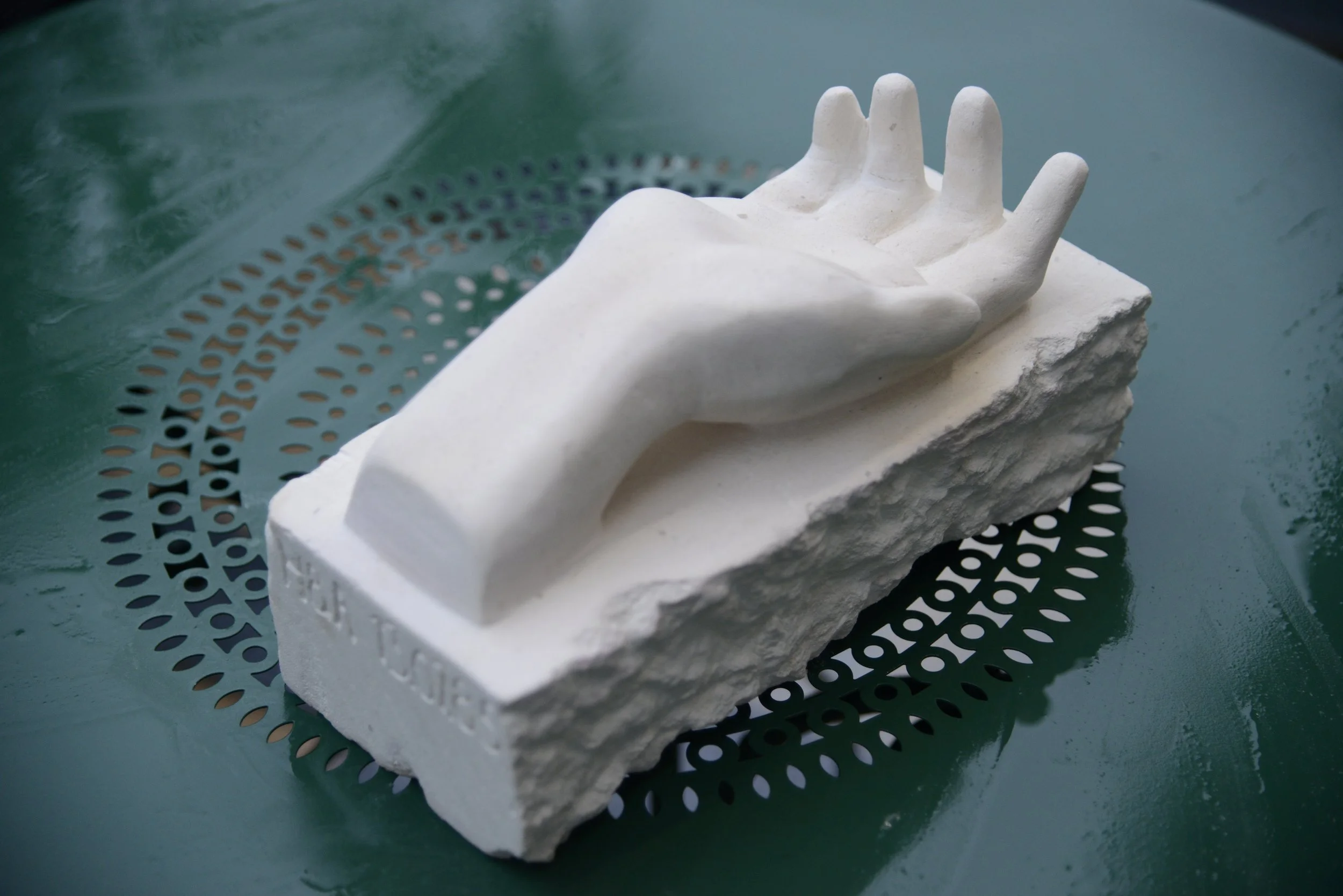 right hand, special order
limestone, 2025
© HV Photographe