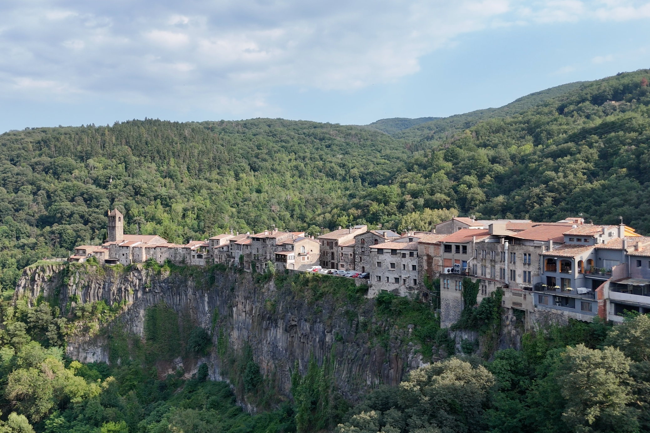 Castellfollit+de+la+Roca+-+Girona+-+Espa%C3%B1a.png