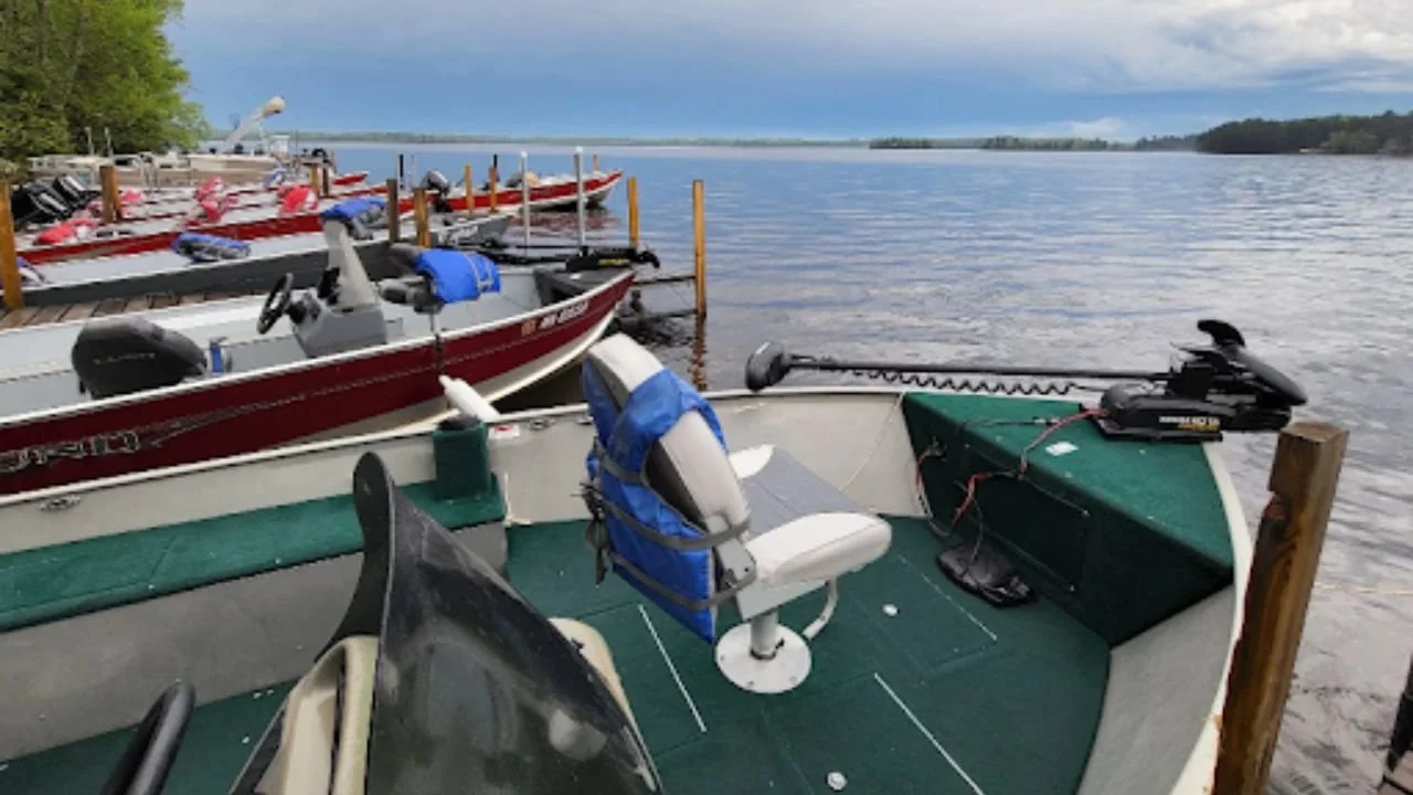 Timber Trail Lodge & Resort offers boat, motor, and marina rentals for exploring our waters.