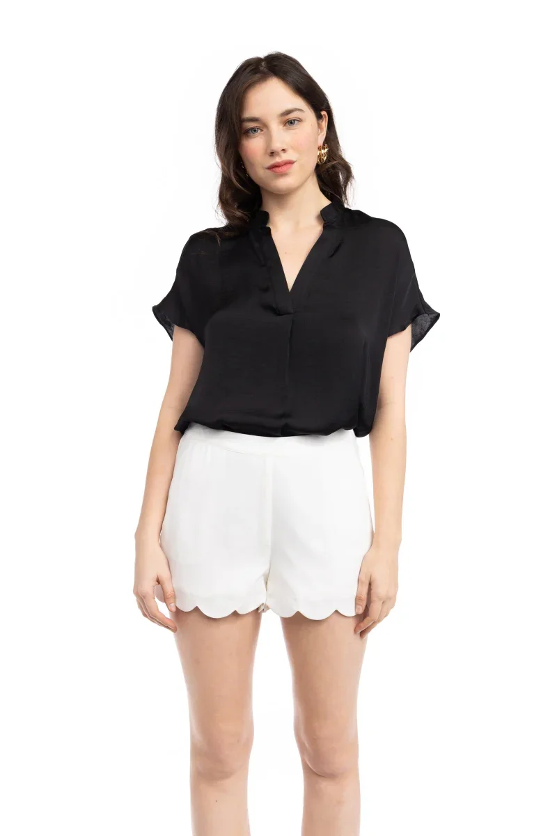 Scalloped Hem Shorts Off White 1.webp
