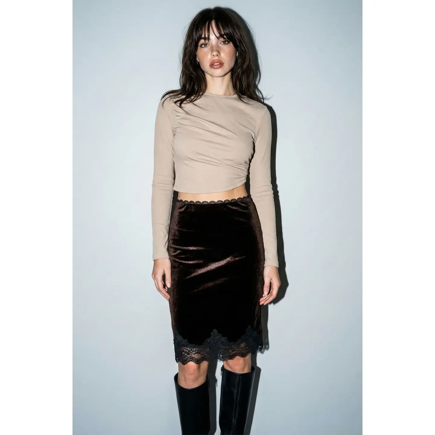 Lace Trim Velvet Knee-Length Skirt 1.webp