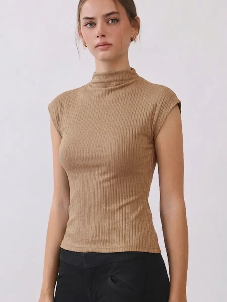 The Stockholm Ribbed Top - Dark Camel