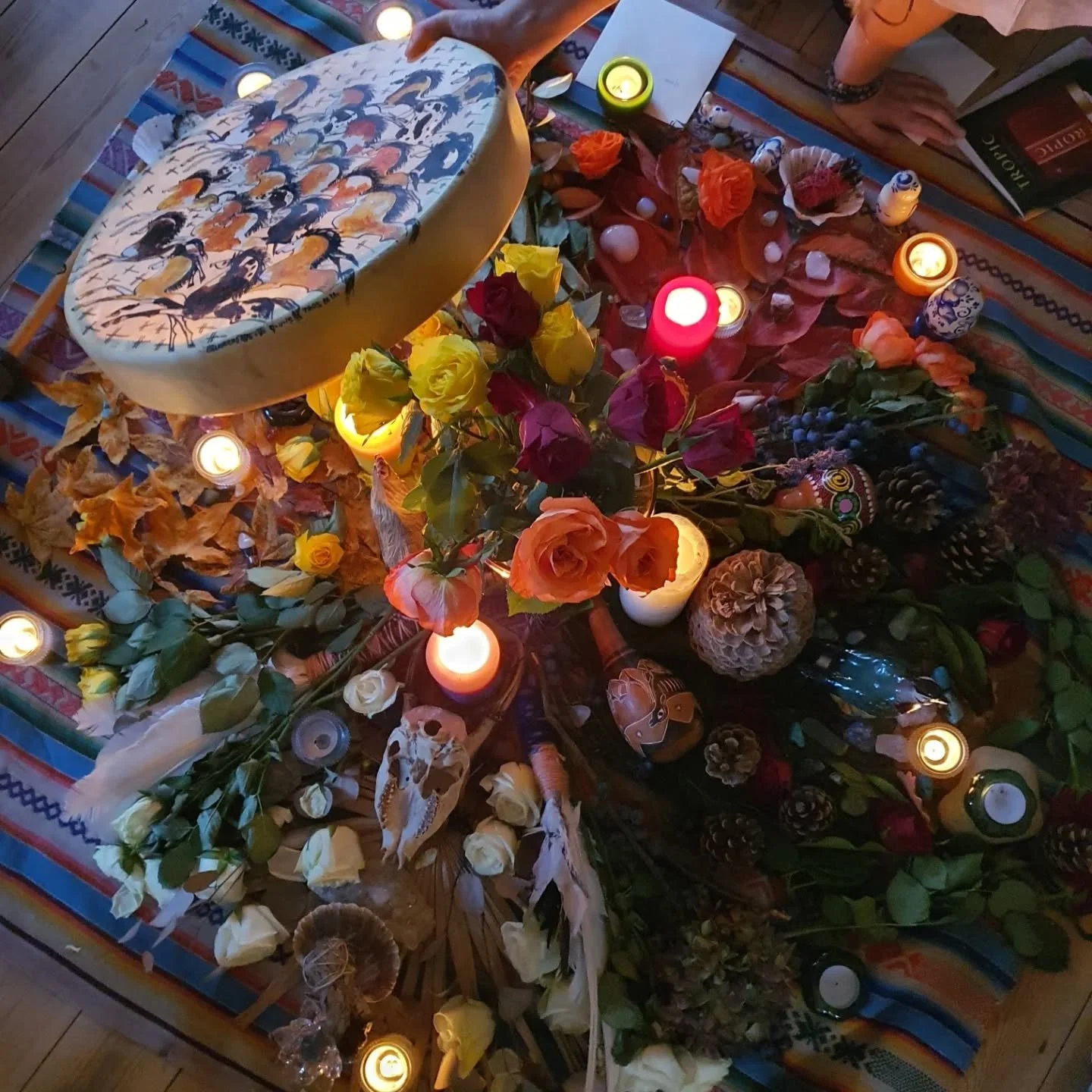 HAPPY SOLSTICE...🕯 HOLDING SPACE FOR THE WINS... 🧜&zwj;♀️ LETS CATCH UP... ☕️

Over the last couple of years I've started to make friends with this time of year! Back in 2023 I did a retreat in one of the most sacred lands in the UK, Glastonbury. I