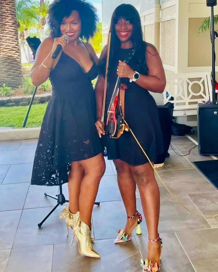 3 different cities this week! Savage Joi on tour ....follow our journey from coast to coast ❤️ 🎻 🎻 🎻