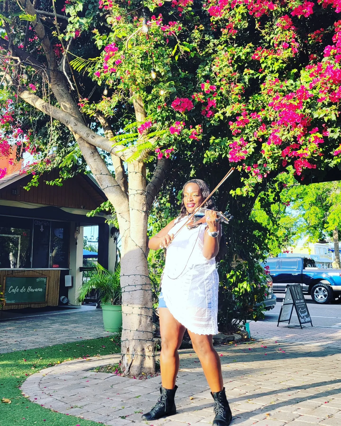 This weekend was so much 🔥 🎻 #savagejoi