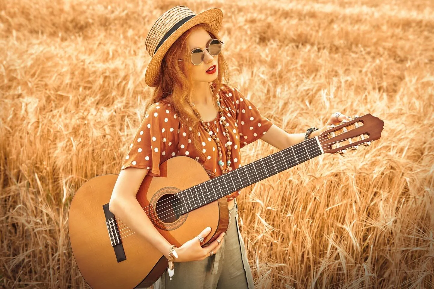 We&rsquo;re rethinking Nashville Copy as we&rsquo;ve changed the direction to a UK/EU platform for artists and opportunities. 
We&rsquo;d love some ideas. 
We&rsquo;re looking for a name that brings country and community, together. Ideas welcome! 🇬?