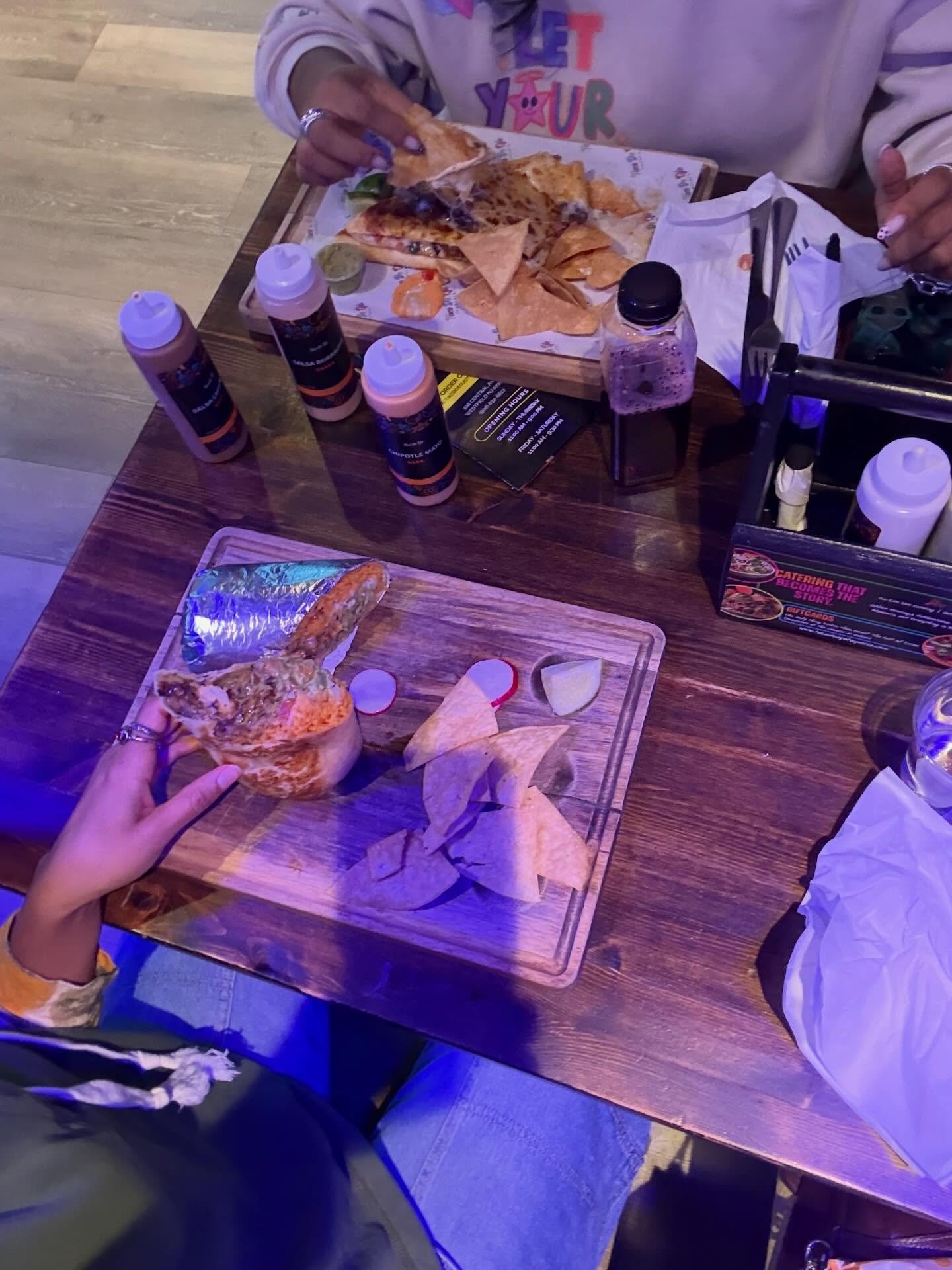 A little photo dump 😉

1. Hanging w/ my girl @the_w_ . We are true foodies. 
2. On set for Comcast playing pool. 🎱 Yes, my character played pool. 😆 3. A little inspiration 4. When casting ask for side profiles #iykyk 5. Hanging with my friend @car