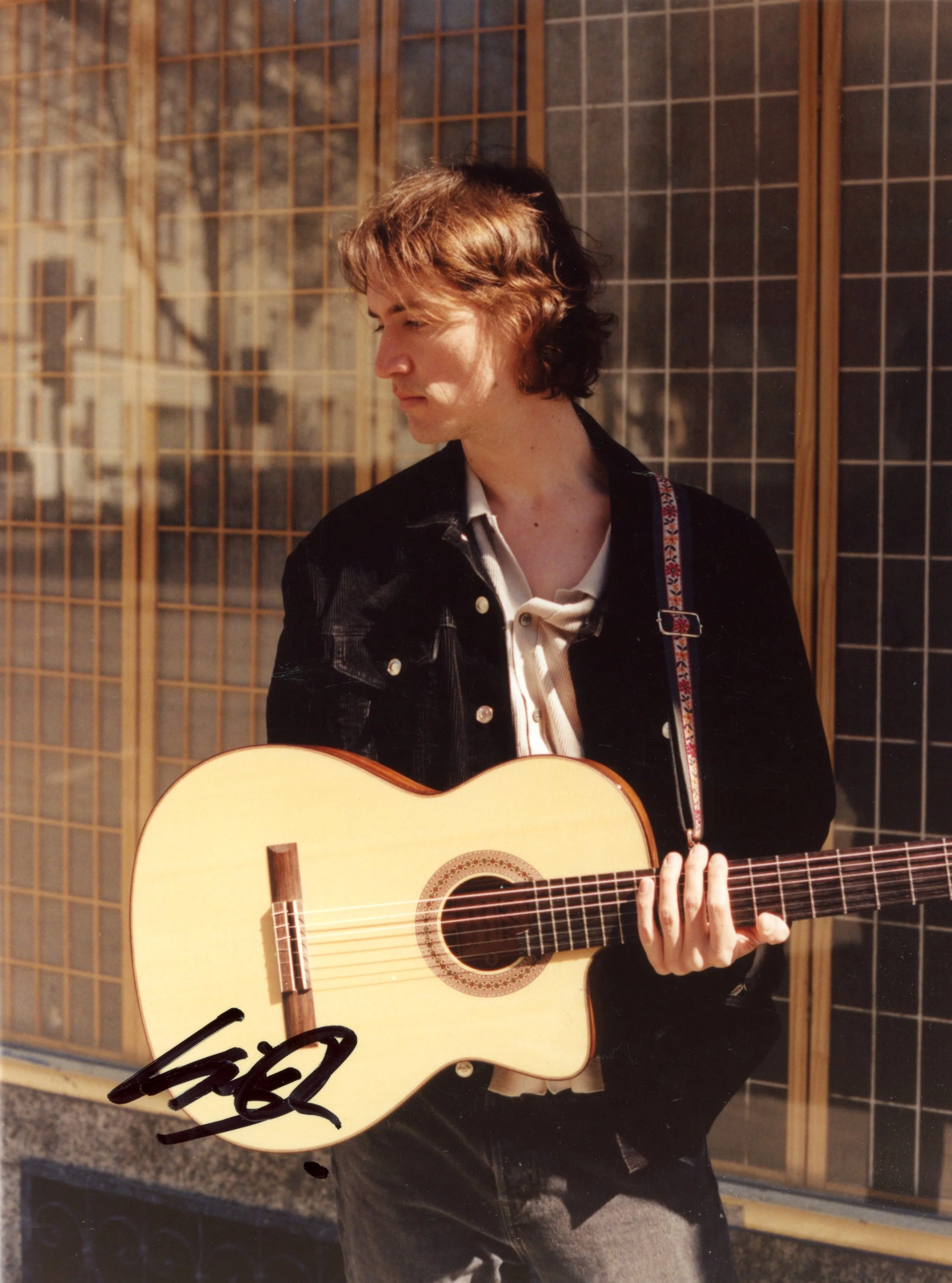 SZ - 10 im Quadrat
Selected Work of "Autogrammkarten"
Exhibition + Print in "Süddeutsche Zeitung"
Munich, 2025 [1/7]