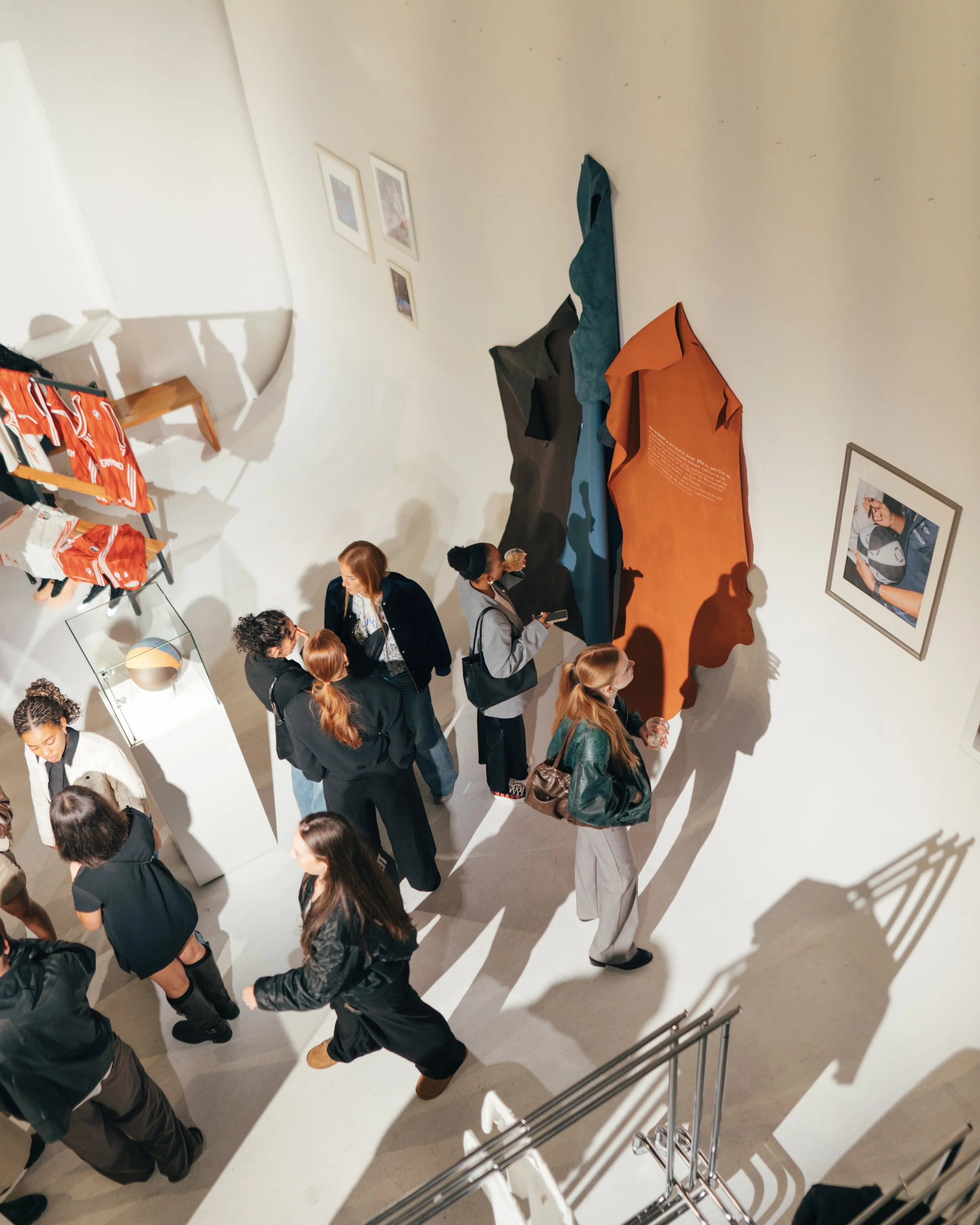 BMW x THATBOII
Basketball Production + Exhibition
Munich, 2024 [18/18]