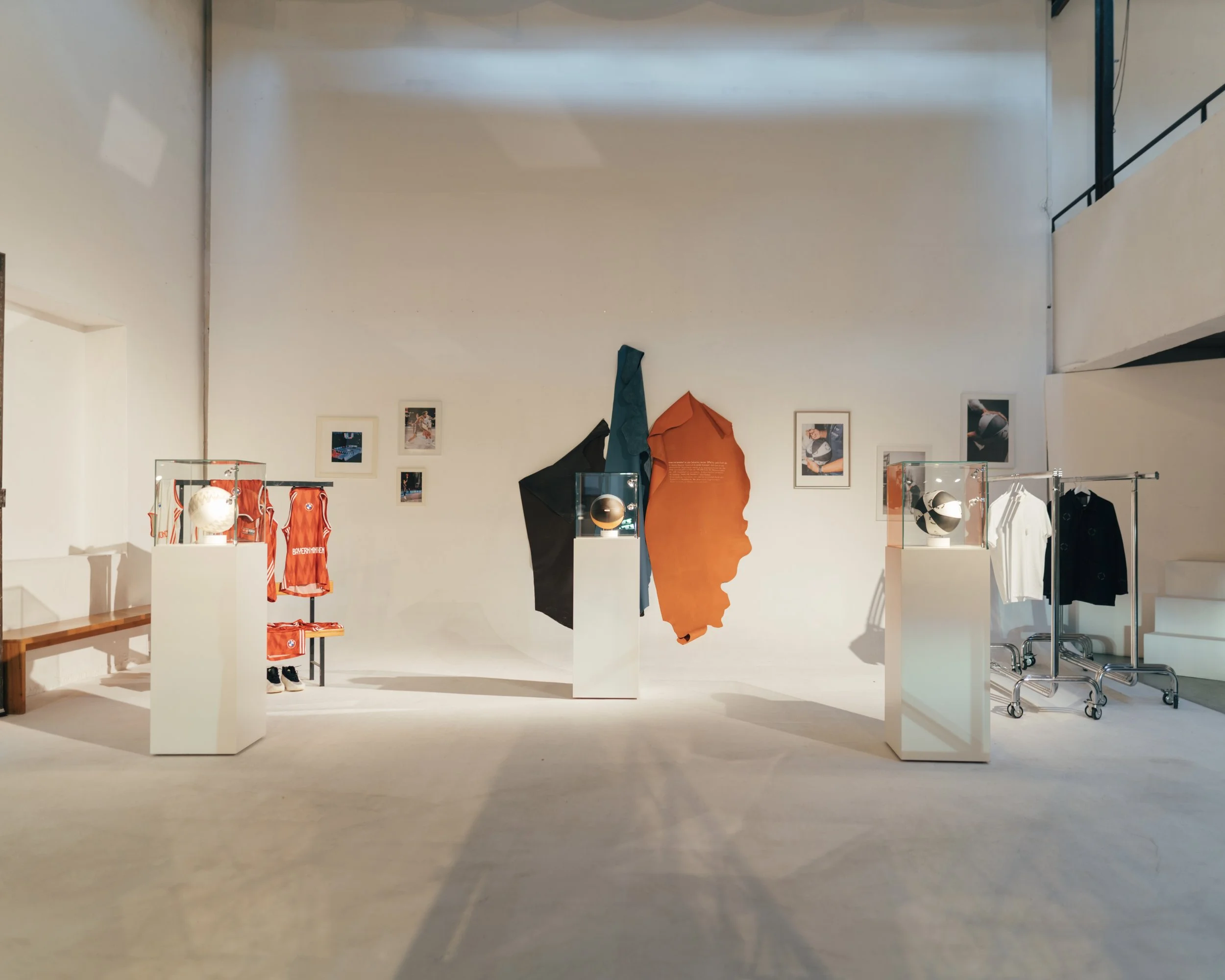 BMW x THATBOII
Basketball Production + Exhibition
Munich, 2024 [15/18]