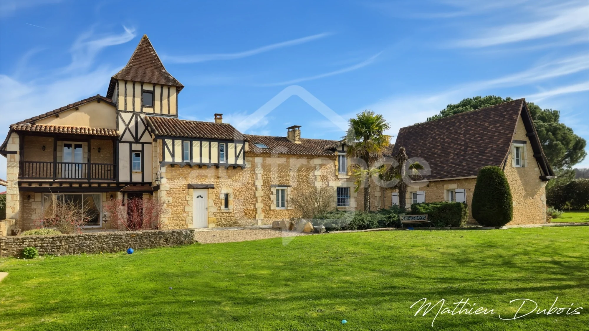 Dordogne, Périgueux character stone house