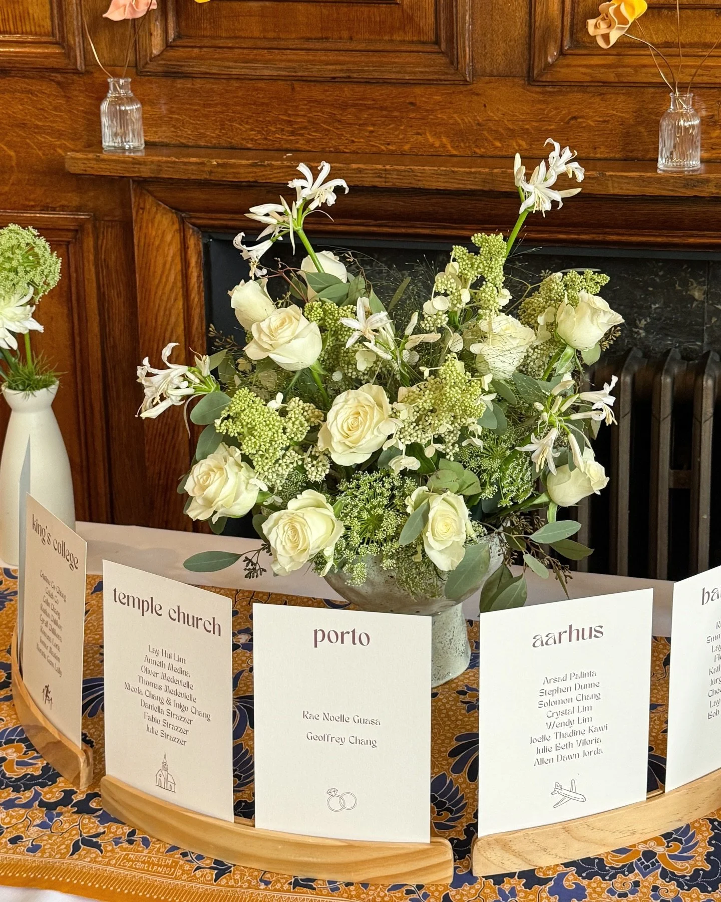 #Roha_Wedding

Wedding floral arrangements for a cocktail room 🤍

Soft whites and fresh greens,
designed to feel elegant, relaxed, and welcoming.

Nothing too formal,
just flowers that set the tone for conversation.