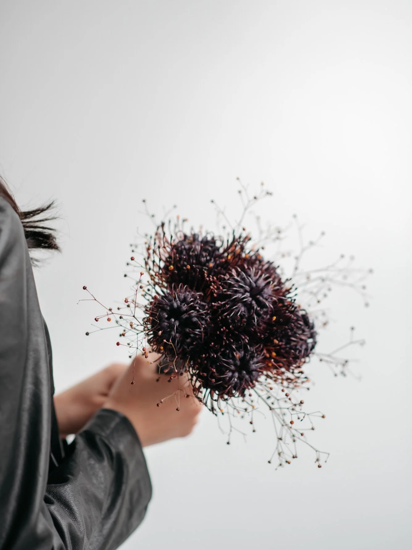 Dark romance in bloom 🥀🖤
A sculptural bridal bouquet for the unconventional bride.

Because unforgettable weddings begin with fearless choices.

@rohaflower_shop 

#Roha_wedding