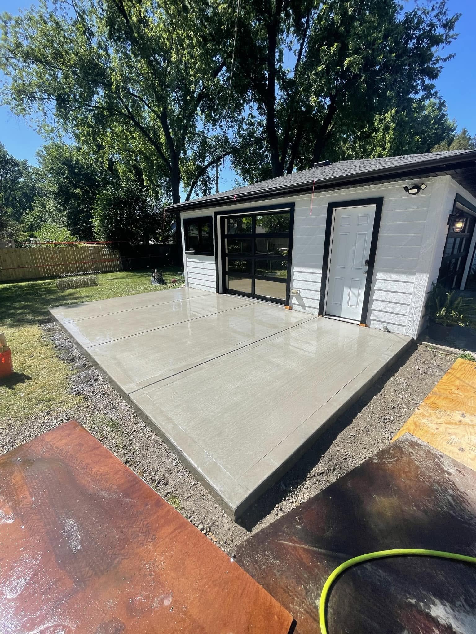 concrete. concrete patio. concrete driveway. concrete sidewalk. concrete steps. concrete stairs. concrete restoration. concrete repairs. professional concrete. concrete replacement. residential concrete contractor. commercial concrete contractor.