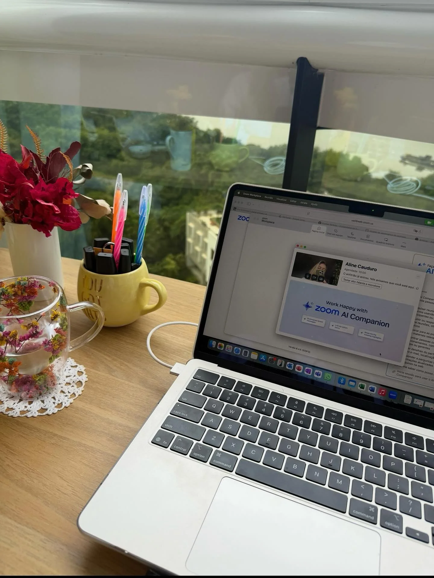 Qual  erro mais caro de um executivo? 

👇

Apostar energia no que n&atilde;o move o neg&oacute;cio.

E isso acontece, geralmente, por excesso de movimento sem dire&ccedil;&atilde;o.

No dia a dia, &eacute; f&aacute;cil cair na armadilha de apagar in