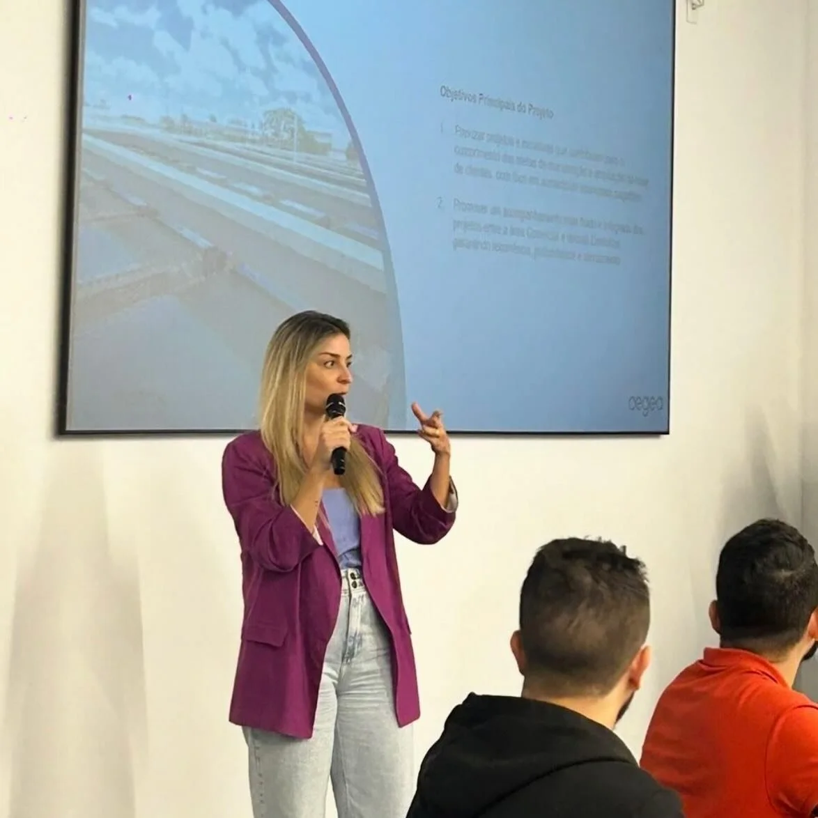 Nem todo resultado de projeto depende da excel&ecirc;ncia t&eacute;cnica.

Muitas vezes, ele surge da forma como o escrit&oacute;rio de projetos escolhe se posicionar.

E o impacto &eacute; imediato quando o PMO atua como parceiro, engajando l&iacute