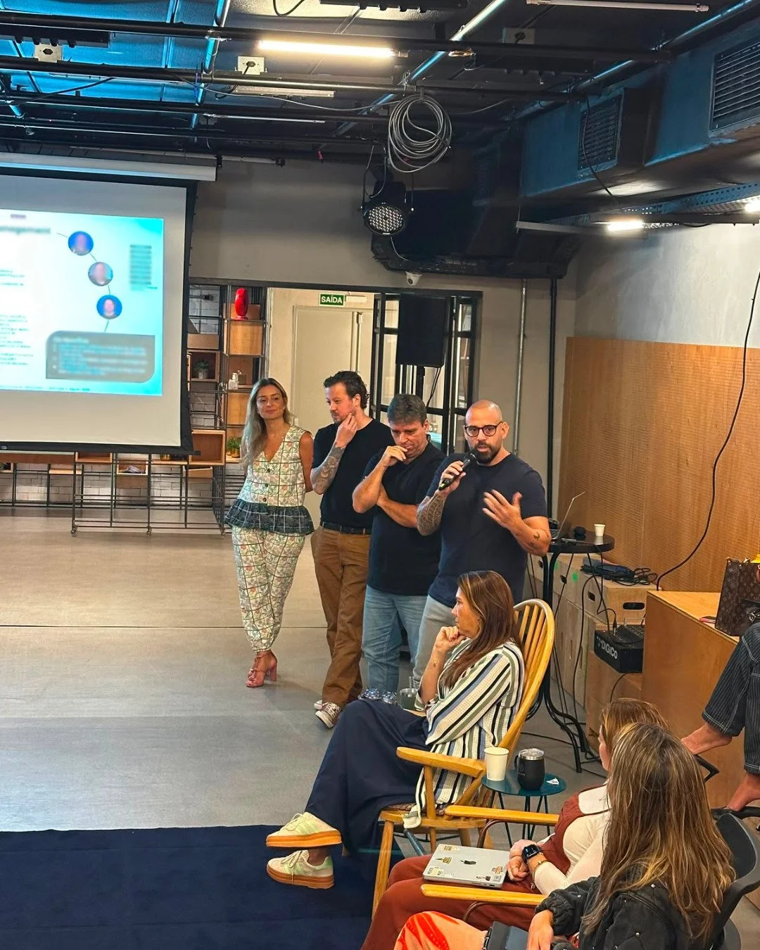 Hoje foi um marco importante do projeto de transforma&ccedil;&atilde;o organizacional da Som Livre.

Depois de meses mergulhando no neg&oacute;cio, entendendo os desafios e conectando estrat&eacute;gia, pessoas e opera&ccedil;&atilde;o, apresentei ho