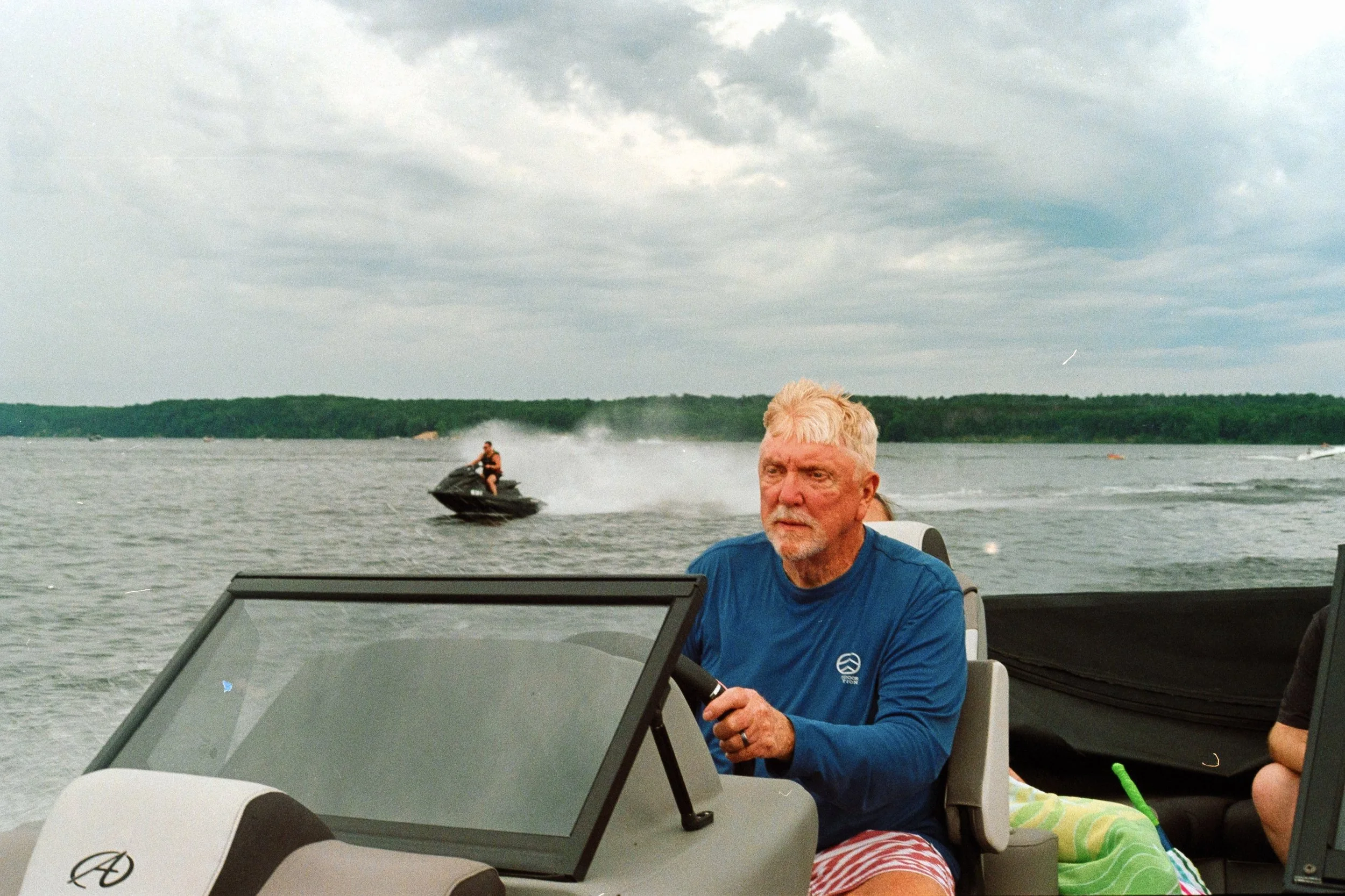 8006_260809007.jpg