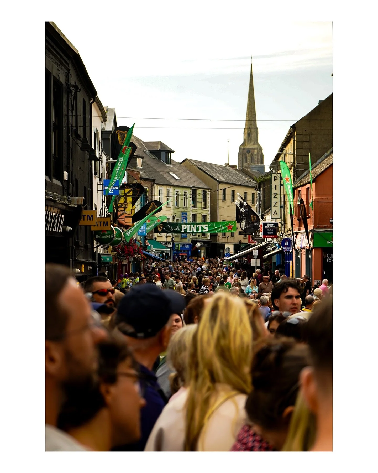 Fleadh Cheoil na h&Eacute;ireann 2025 -Thursday 7/8

#Fleadh2025 #FleadhCheoil #FleadhCheoil2025 #FleadhCheoilNaHEireann #IrishTradMusic #EventPhotography #StreetPhotography #DocumentaryPhotography #FestivalPhotography #PhotographyIreland #Traditiona