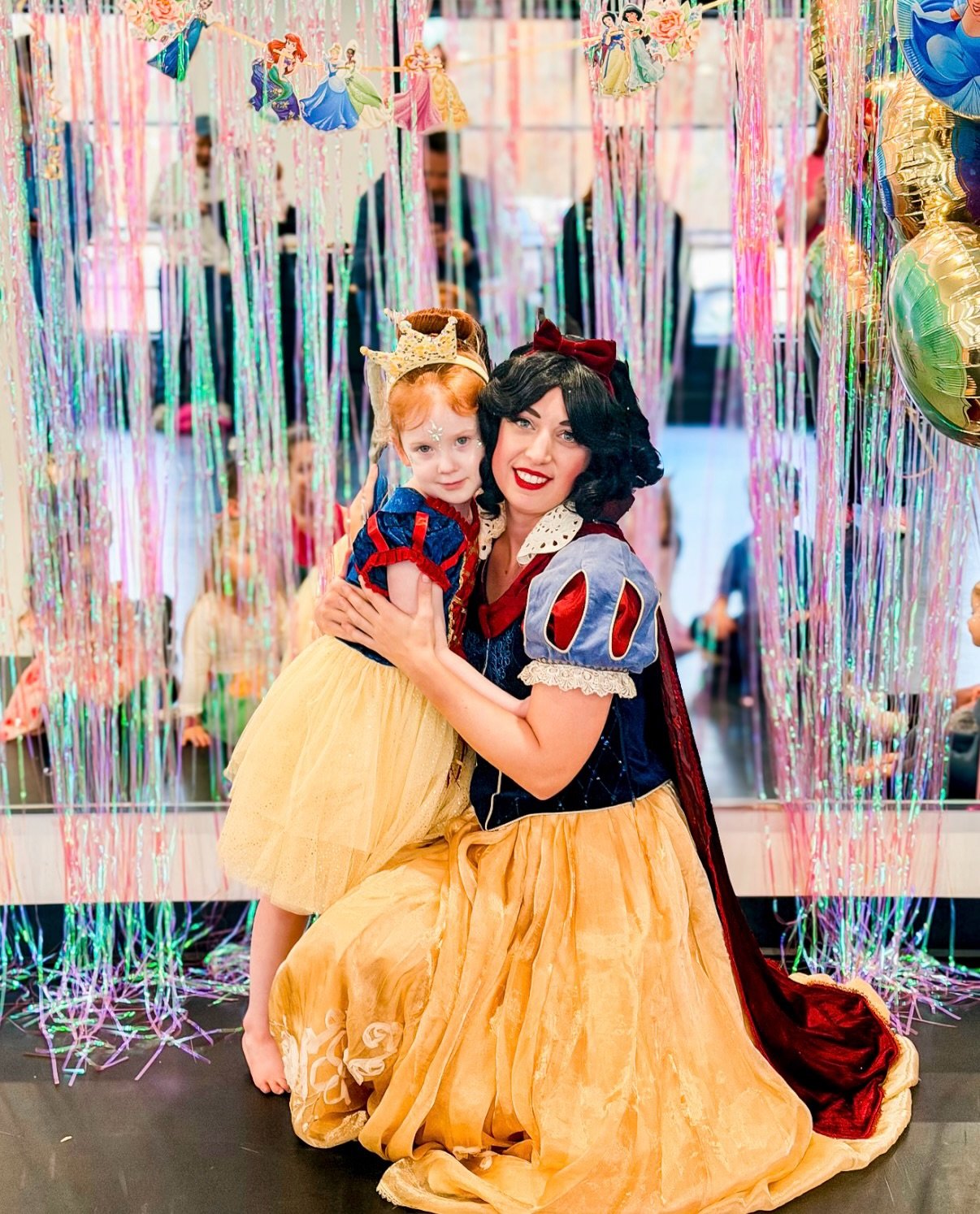 💛🍎 Happy Birthday Princess Cece 🍎💛

&bull;

The Fairest Princess loves celebrating life&rsquo;s sweetest moments with little royals on their most special day ✨
A birthday filled with kindness, joy, and storybook magic made just for her 👑

Book y