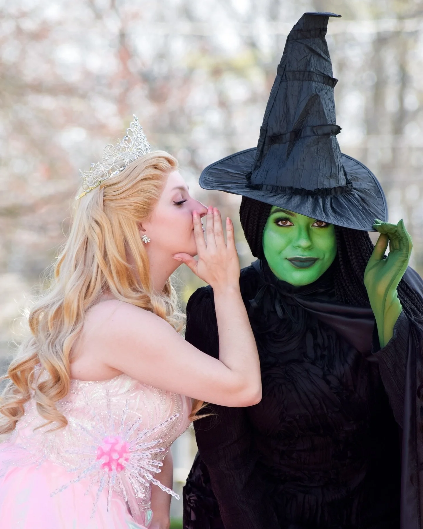 💚🩷 Green goes Good with Pink 🩷💚

&bull;

Get ready for a spellbinding good time! Come sing, dance and snap a magical photo with your two favorite sorceresses from @alyssashappilyeverafters as they bring the fun to life. 

Create your very own wan