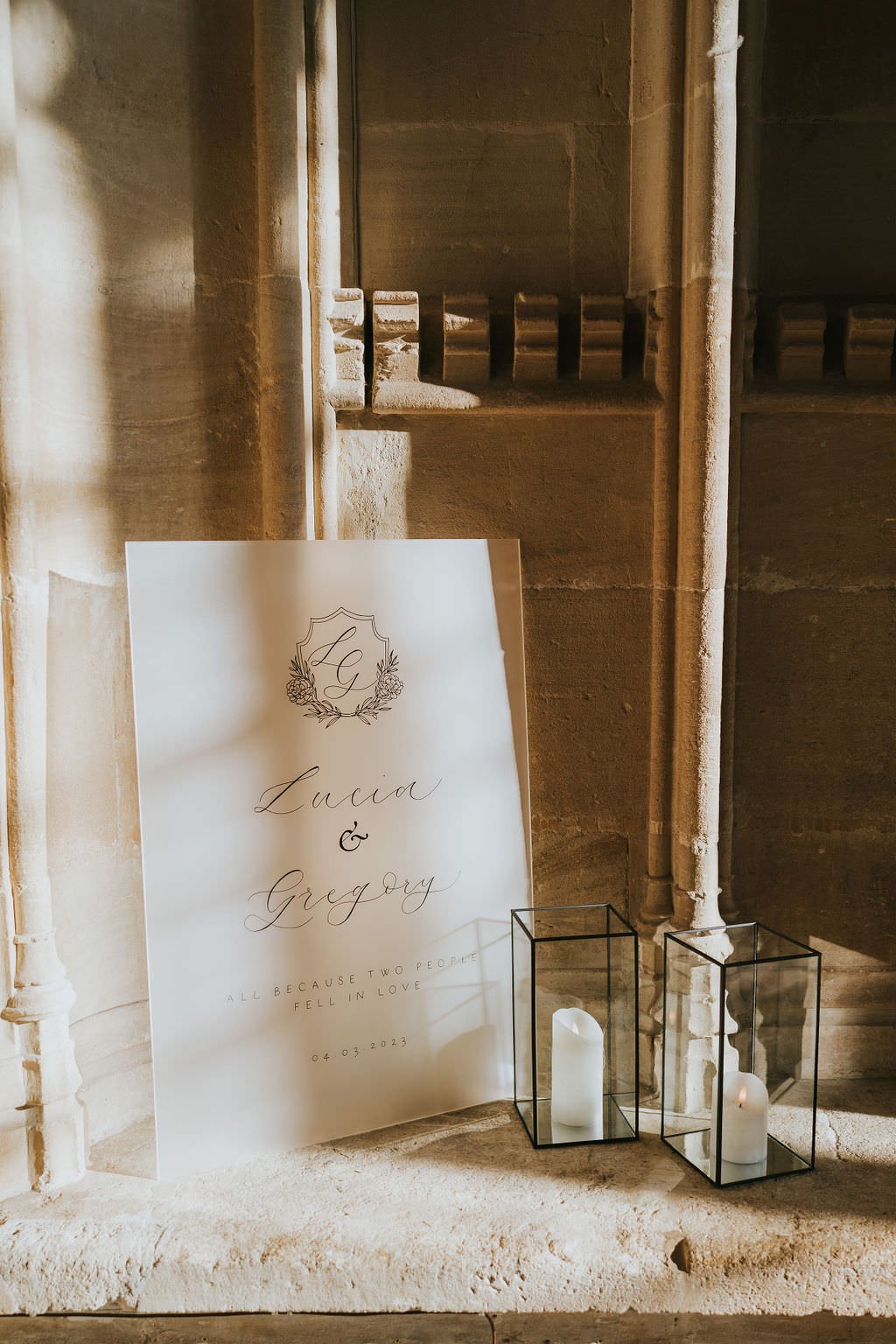 Lucca-Studios-Wedding-Stationery-Bodleian-Library-Oxford-PoppyCarterPortraits-Acrylic-Calligraphy-Sign.jpg