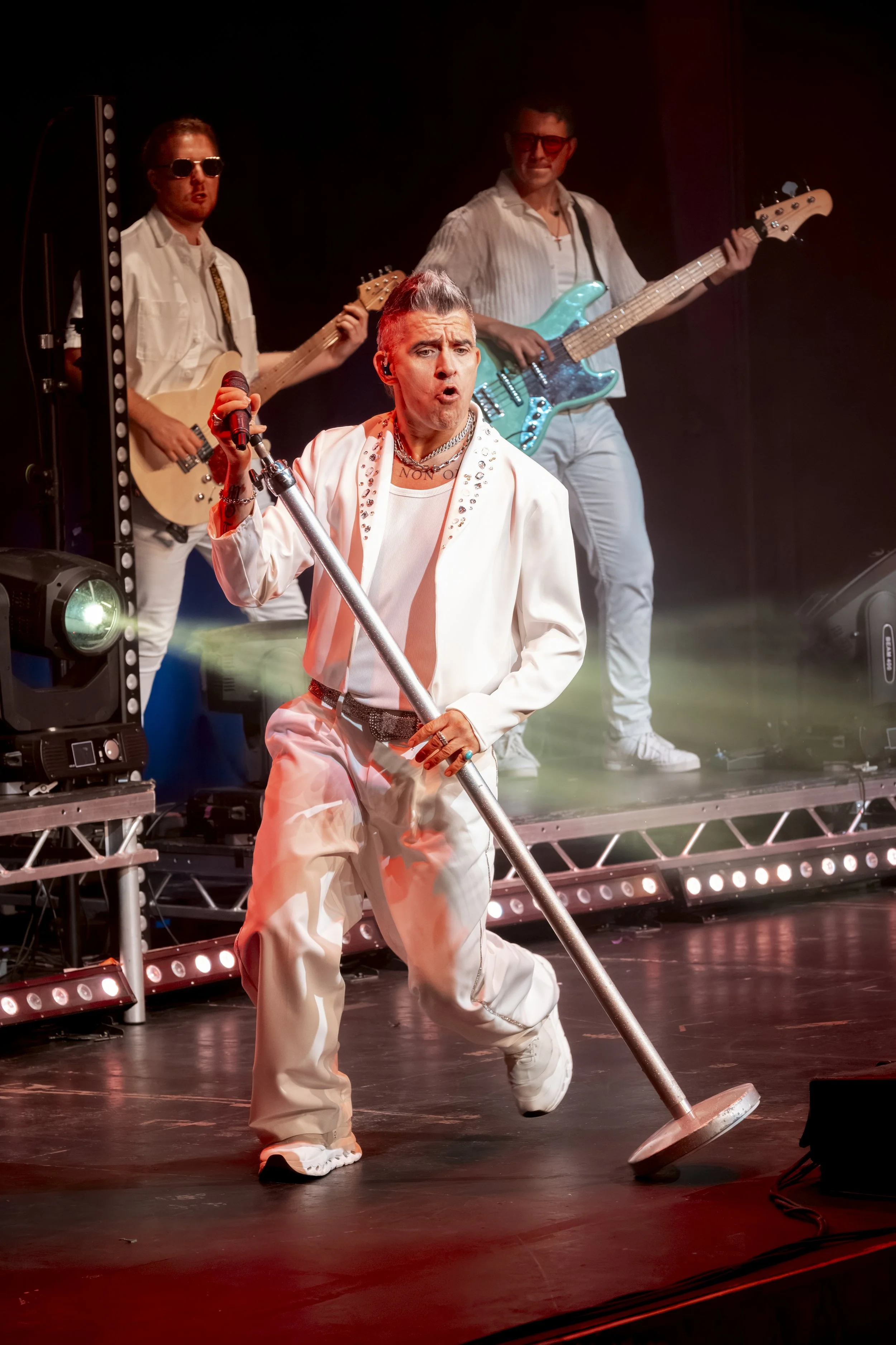 robbie williams on stage at the fire station in sunderland