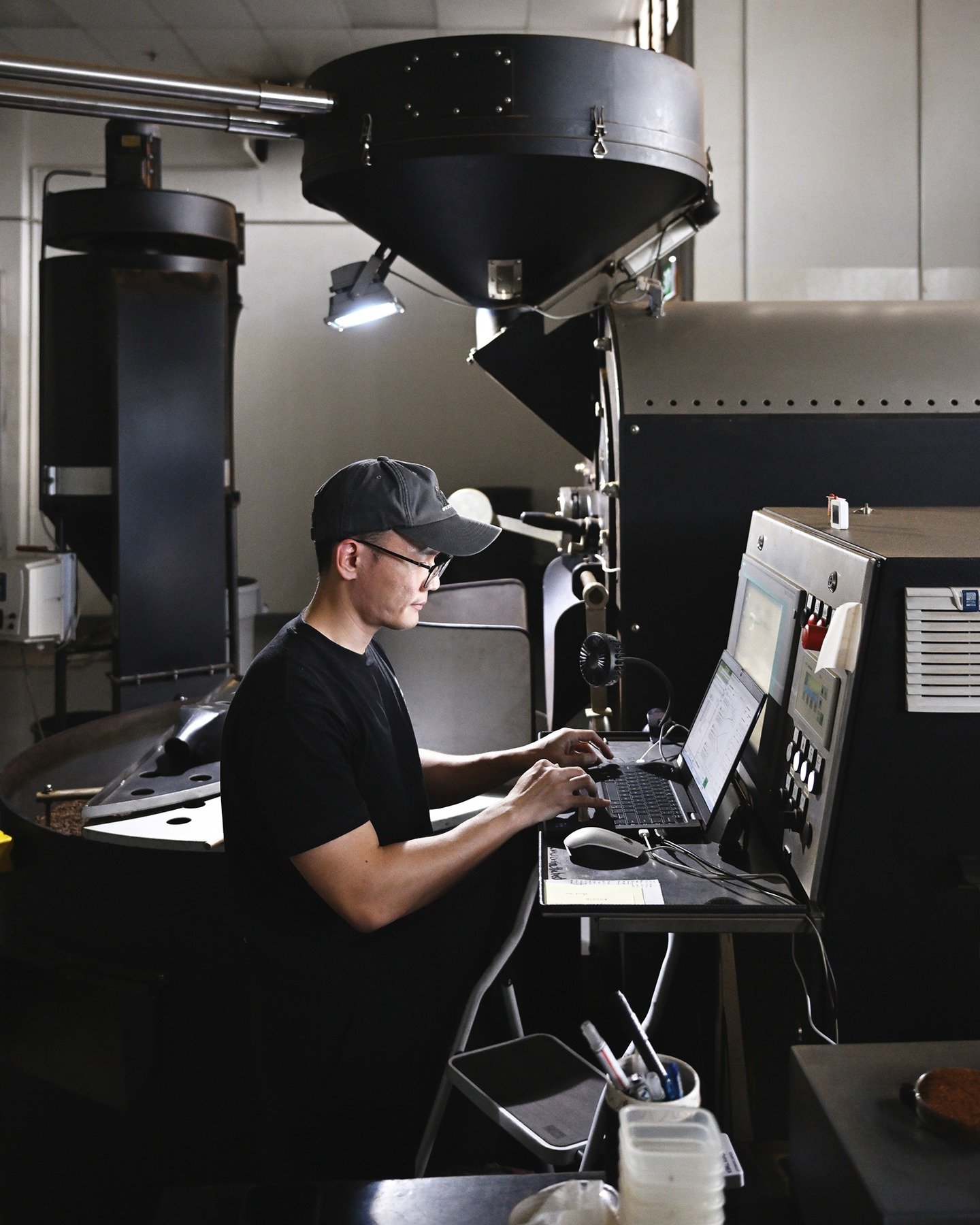 Right day for *this* much coffee. 

Also, have I mentioned how much I love making industrial spaces look sexy? 

Thanks @commonmancoffee for all the caffeine. 

#coffee #coffeeroasters #industrialphotography #editorialphotography #factory #coffelover