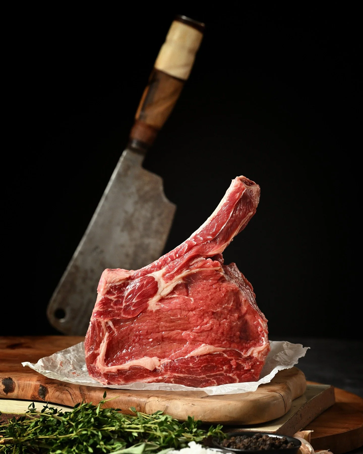 A little more carnivorous in the cheese studio lately. 

Having fun playing around with different styles these days, and finally finding a chance to break out that super cool chopper I got wandering Buenos Aires with @edmund_ulanara. 

Credits to the