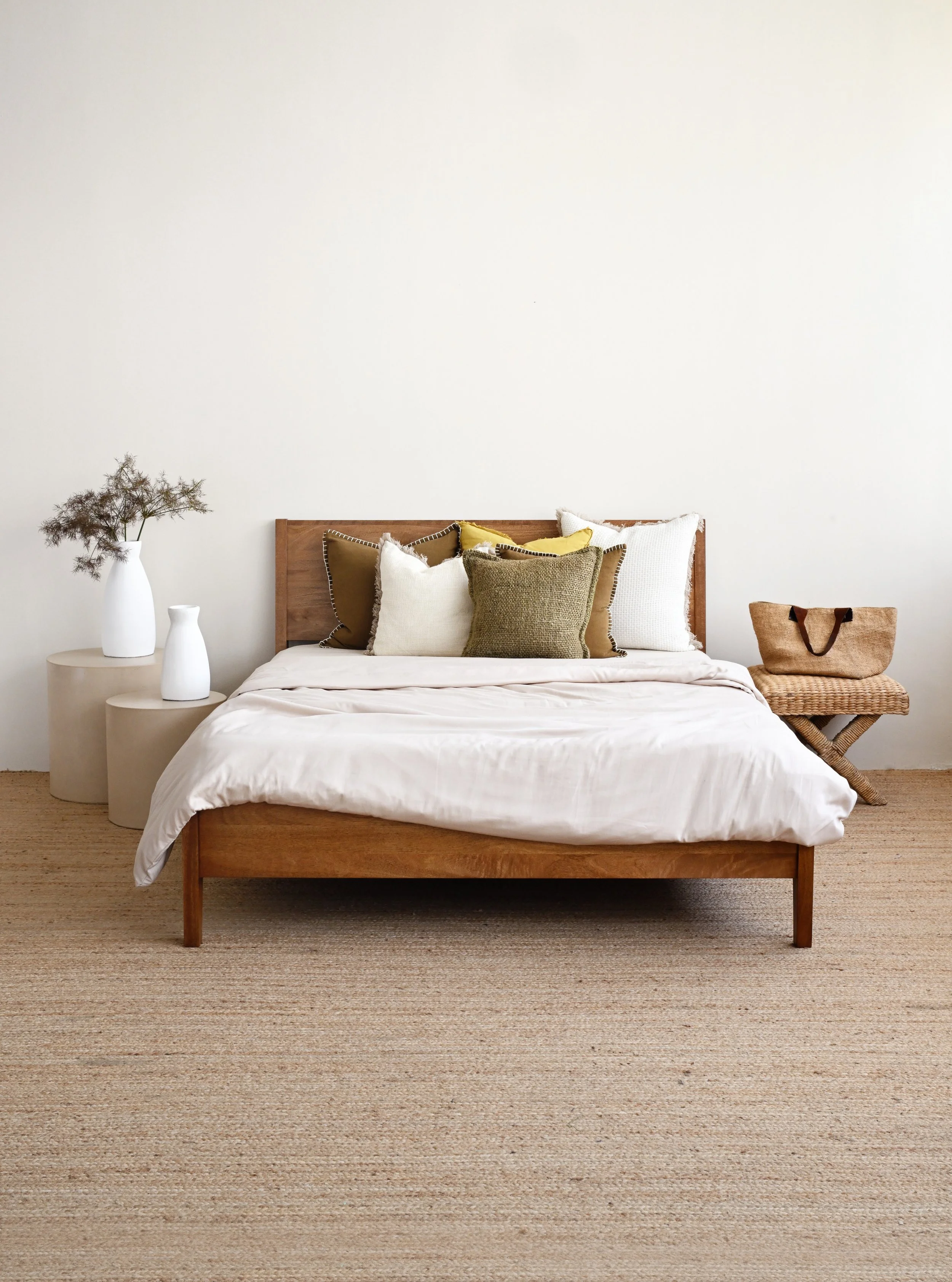 Love love this bed set up from my last Island Living shoot. All these pieces came together so perfectly. 

The team has officially perfected the art of pillow floofing and causal blanket draping. <3 

The reason I never post any of these shoots he
