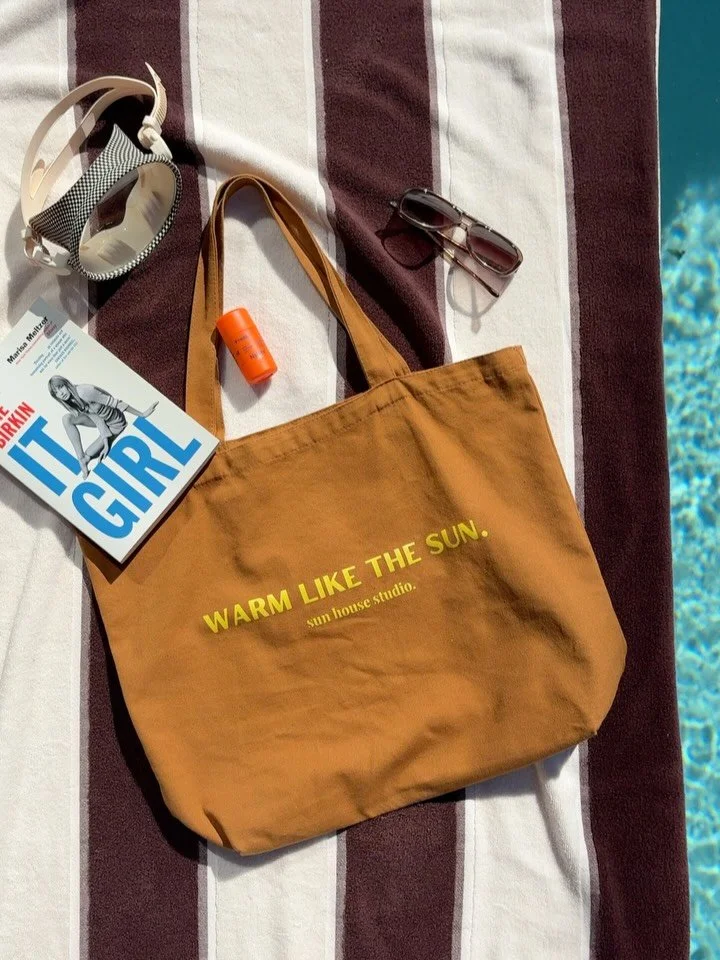 Your new favourite tote has arrived! Beach days, work days, market days &amp; travel too. It&rsquo;s oversized with a handy inside pocket. Warm like the sun, just how we like it. 🌞 Shop it now, via our website. 

#sunhousestudio 
#warmlikethesun 
#t