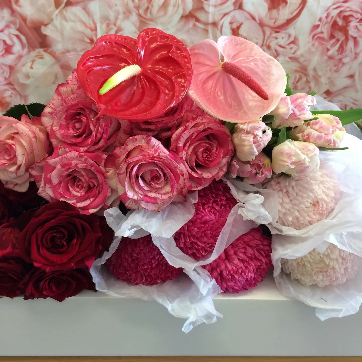 Red and pink florist order. Will be stunning for the wedding! #gorgeousblooms #wholesaleflowers #hamiltonflowermarket