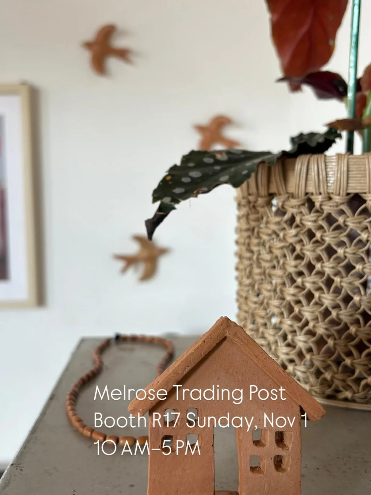 We&rsquo;re setting up at @melrosetradingpost! 
Come browse, chat, and discover handcrafted Brazilian design with us.

📍 Melrose Trading Post &ndash; Booth R17
🕓 Sunday, Nov 1 | 10 AM&ndash;5 PM

We can&rsquo;t wait to see you! 

#CasaItti #Melrose