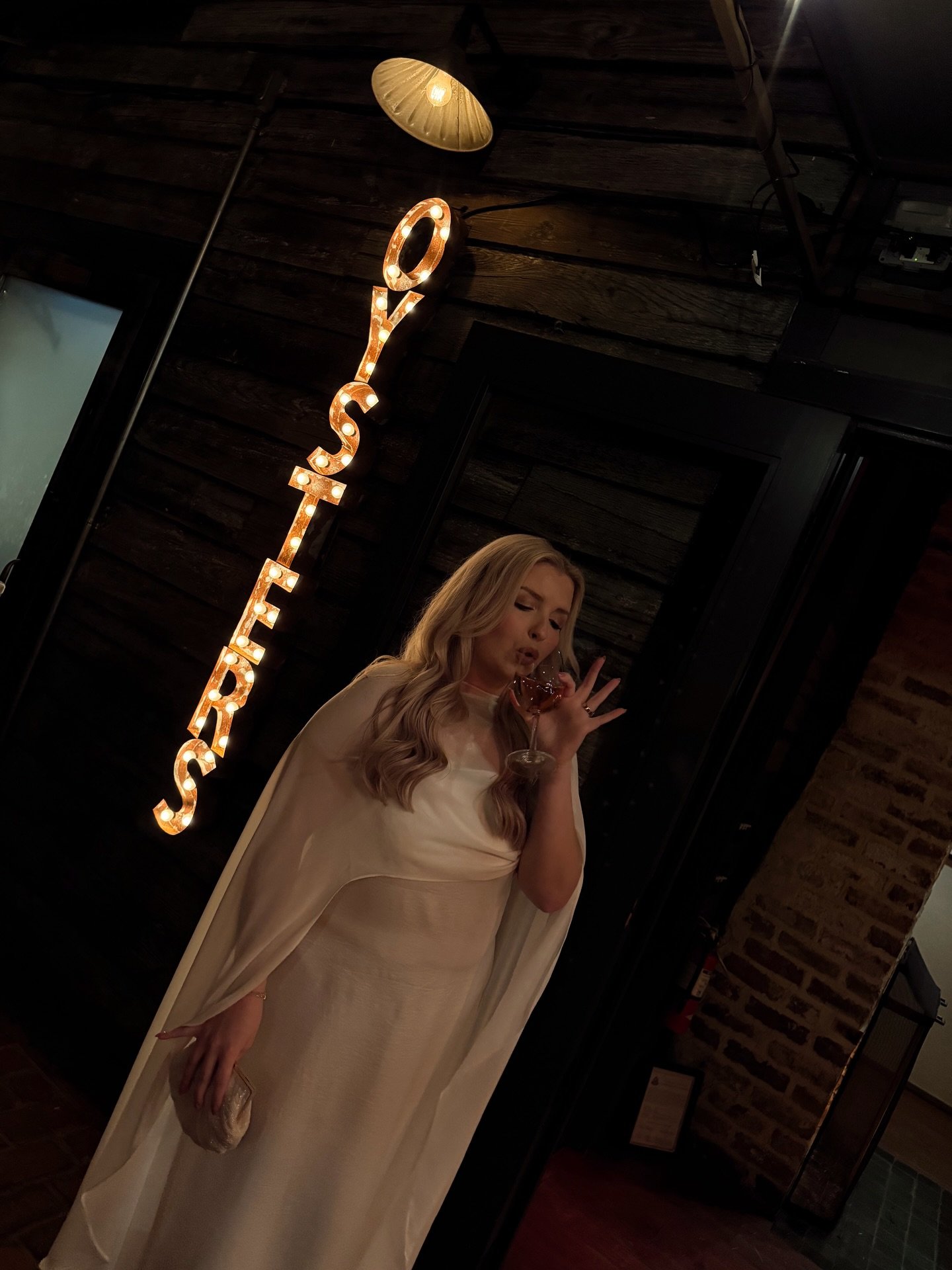 the dreamiest night before in charleston 🦪🌴

riley and andrew kicked off their wedding weekend @leonsoystershop with their closest friends and family and it couldn&rsquo;t have been more magical! think: oysters, wine, a warm fire, joy, nerves, and 