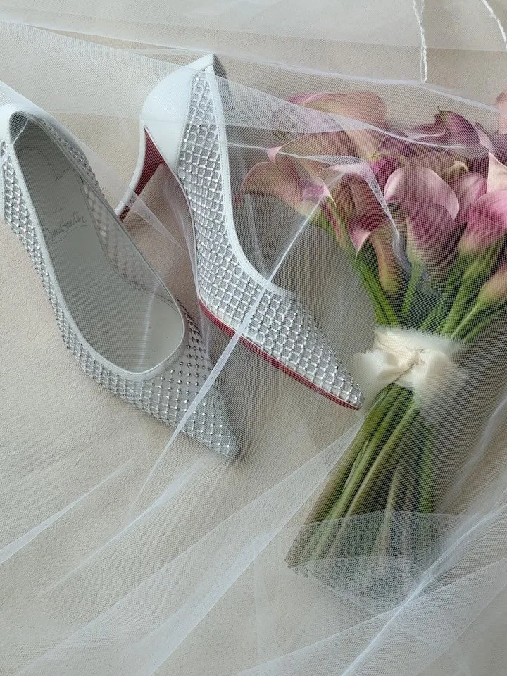 getting ready for forever with our gorgeous bride, @joannahuynh ❤️ 

📱Content: Ashlyn | @foreverafterinstantly 💕 

Vendors: 
Venue: @thehallondragon
Coordination: Kate Preston
Photography: @madisondoddphoto 
Videography: @arbettsstudios
Florals: @v