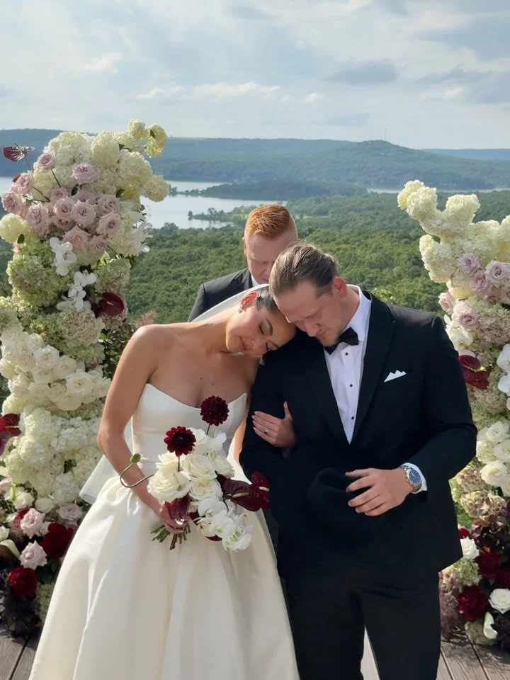 dreaming of summer weddings at @1684venueresort 💌 

throwback to one of the most iconic wedding days of 2025- burgundy &amp; pink florals, an old fashioned tower, and a drunk cig bar at the reception. we love u mr &amp; mrs reed!!! 🍸

📱Content: As