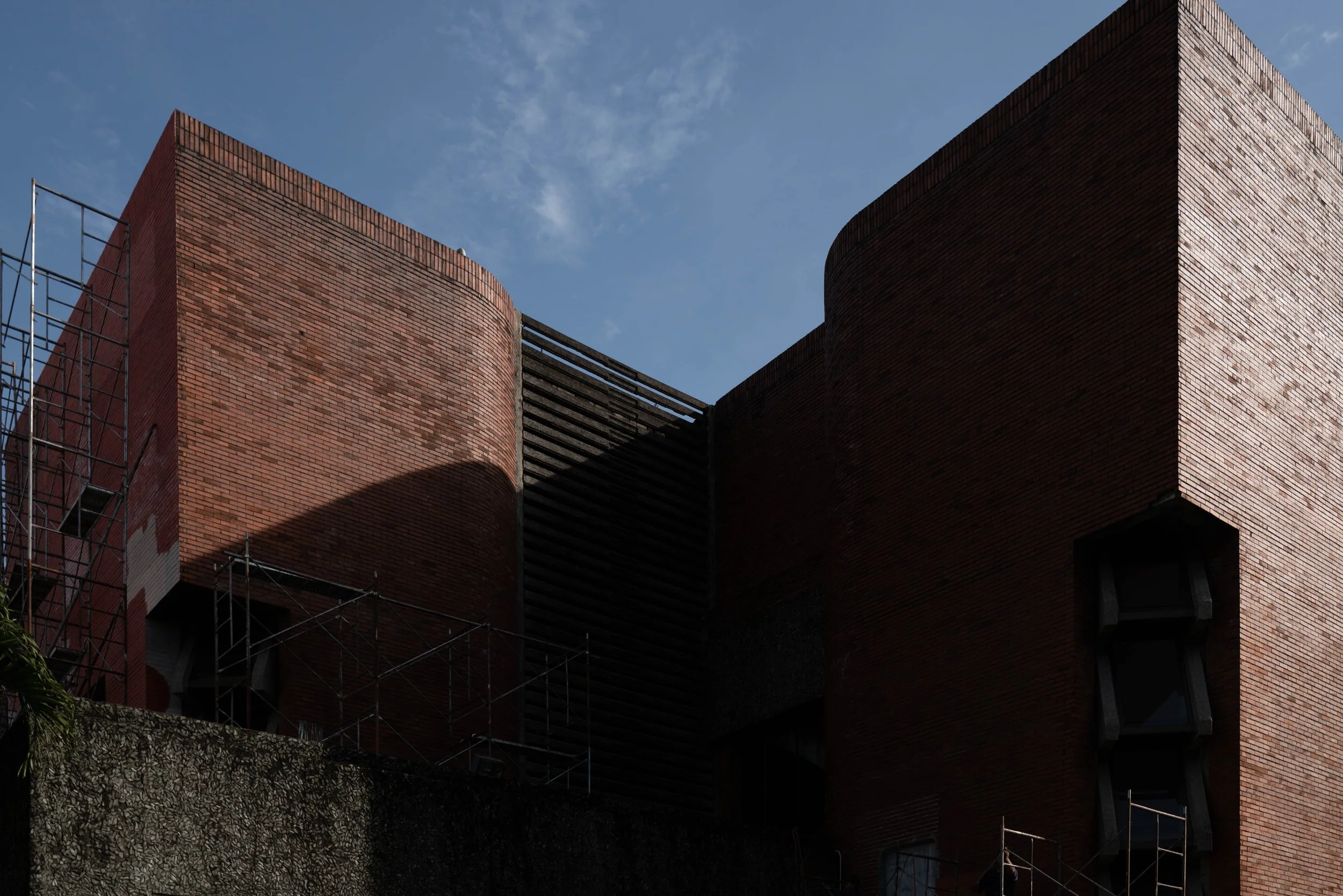 V Brutalist Photowalk Dec 2025-29.jpg