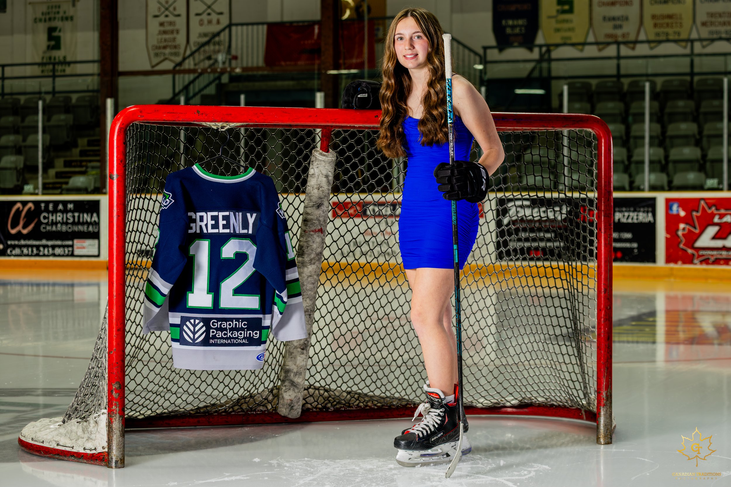 Hannah-Grad-04.jpg