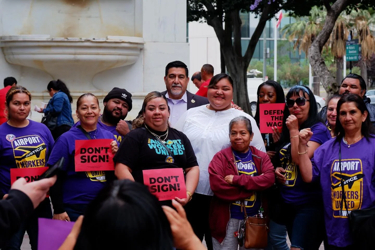 From the picket line to City Hall, I&rsquo;m proud to stand with workers today and every day.

Happy May Day. When we fight, we win. ✊🏽