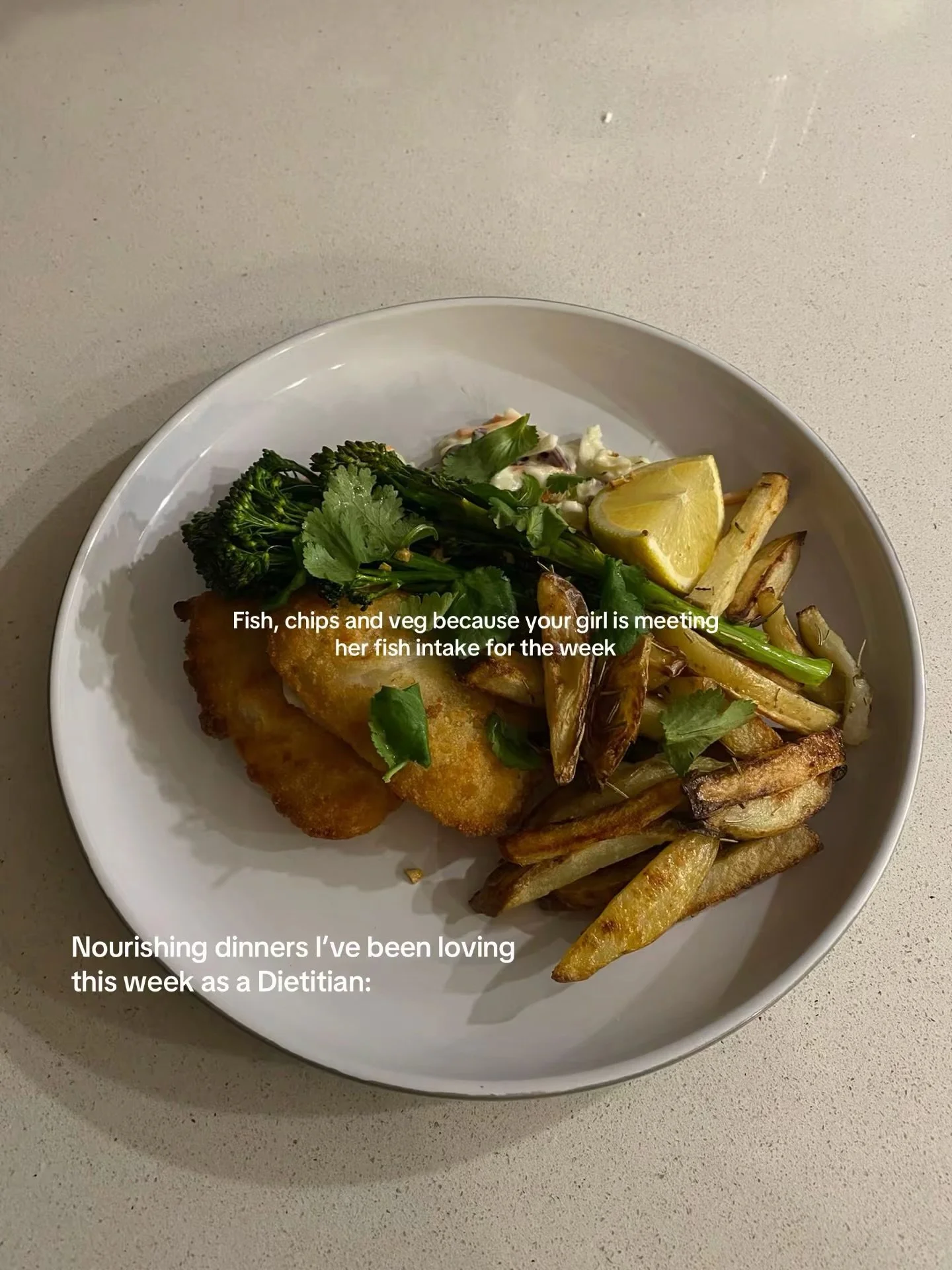 You&rsquo;ll find no underfuelling here <3333 Some of the dins l&rsquo;ve been loving recently- focusing on variety, colour, gut health and what I can add to meals to help me feel satisfied, rather than restricting. Which was very much my mentalit