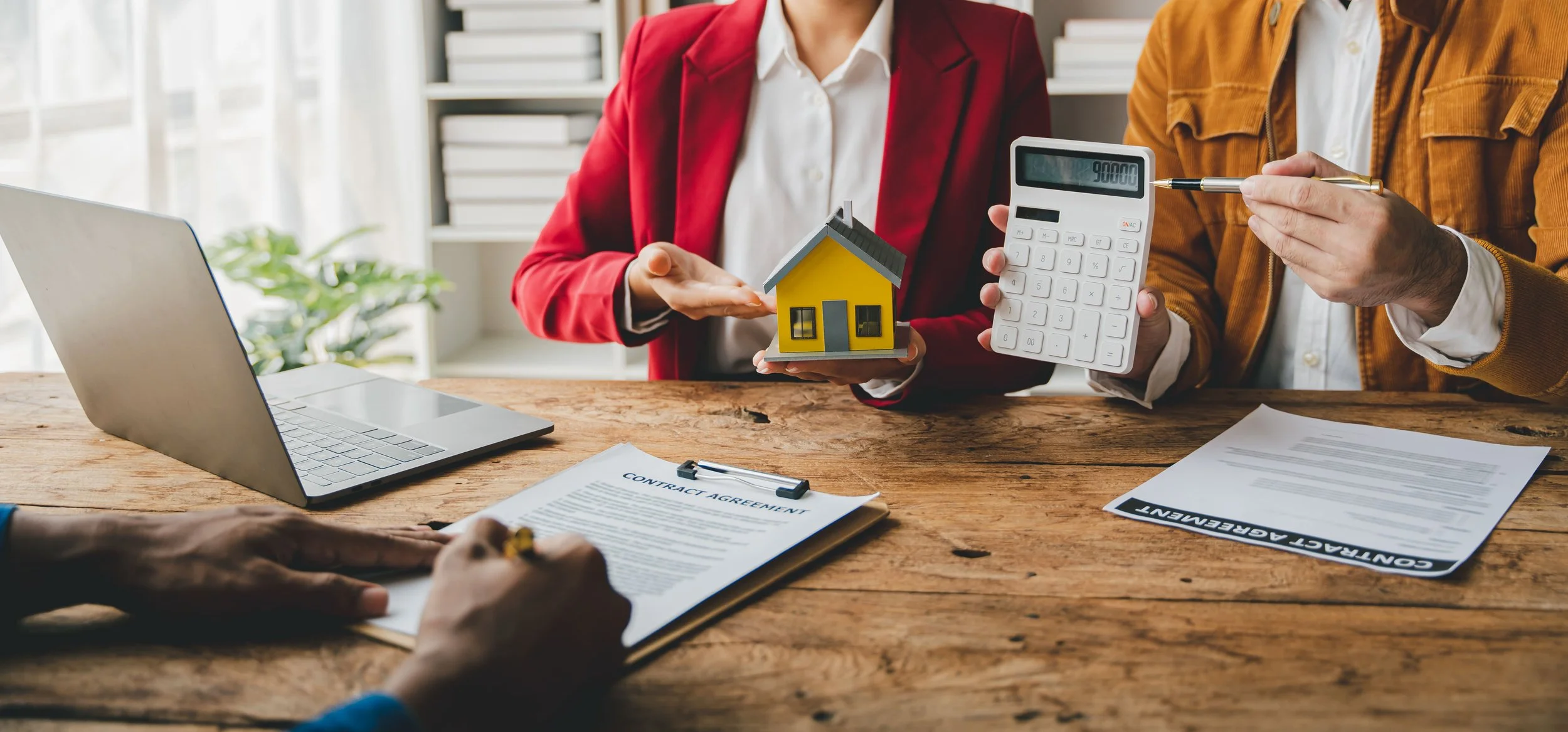 How a Property Agent Helps You Sell Property Efficiently