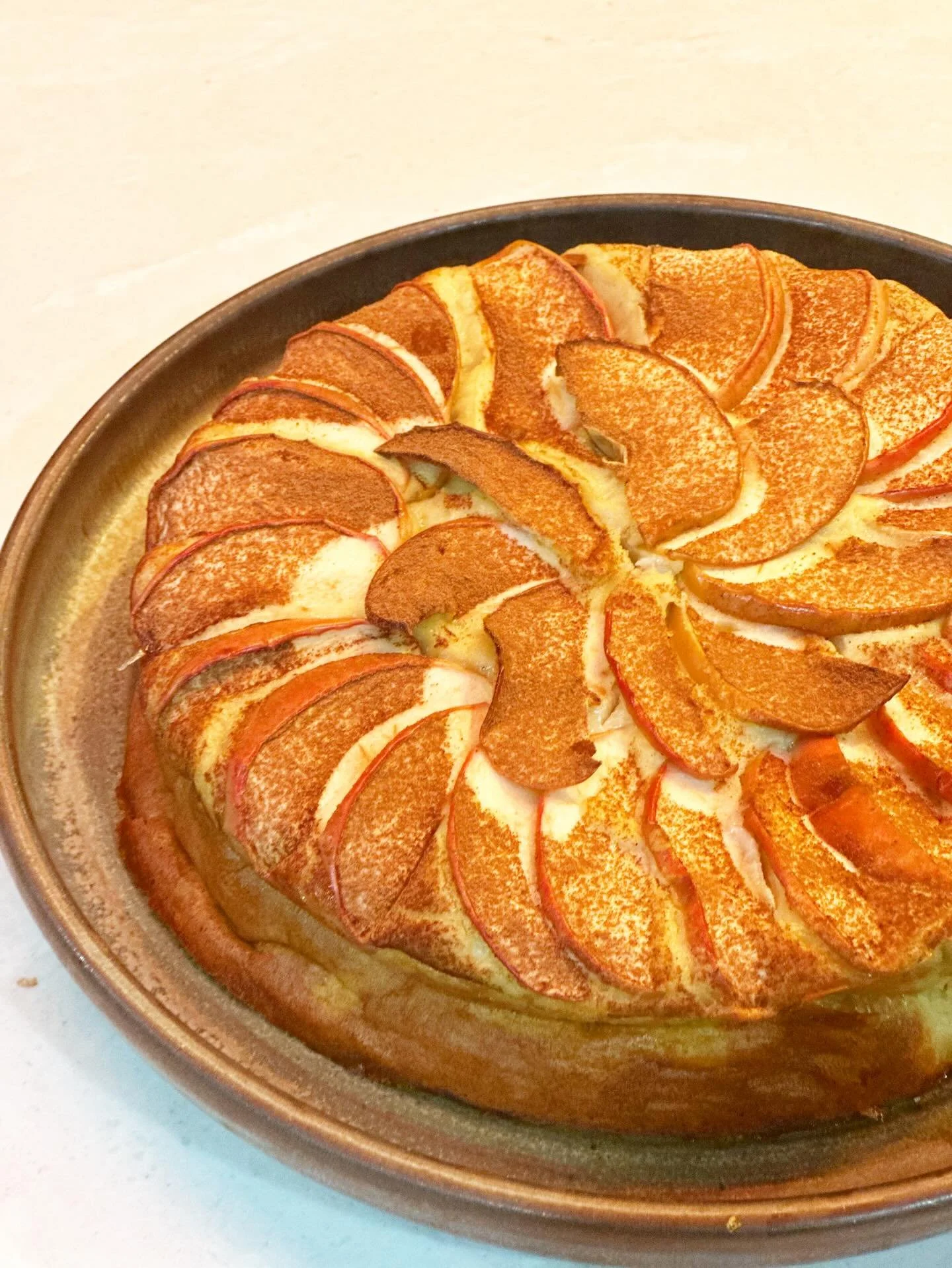 Apple cinnamon tea cake &hellip;. Made with purple sweet potato (white inside), apples, eggs, butter, Young Living cinnamon bark oil and nutmeg essential oil. 

No sweetener added as purple sweet potato and apples are sweet enough! 

This is perfect 