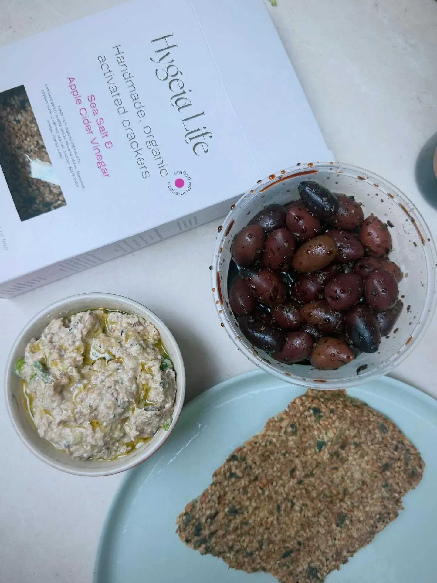 After making baked ricotta which is delicious, here&rsquo;s another use of ricotta&hellip;. Sardine pate with ricotta, sardines, olive oil, cracked pepper, egg yolk and spring onions. Protein rich and nutrient dense 💪🏻 

Served on @hygeialife activ