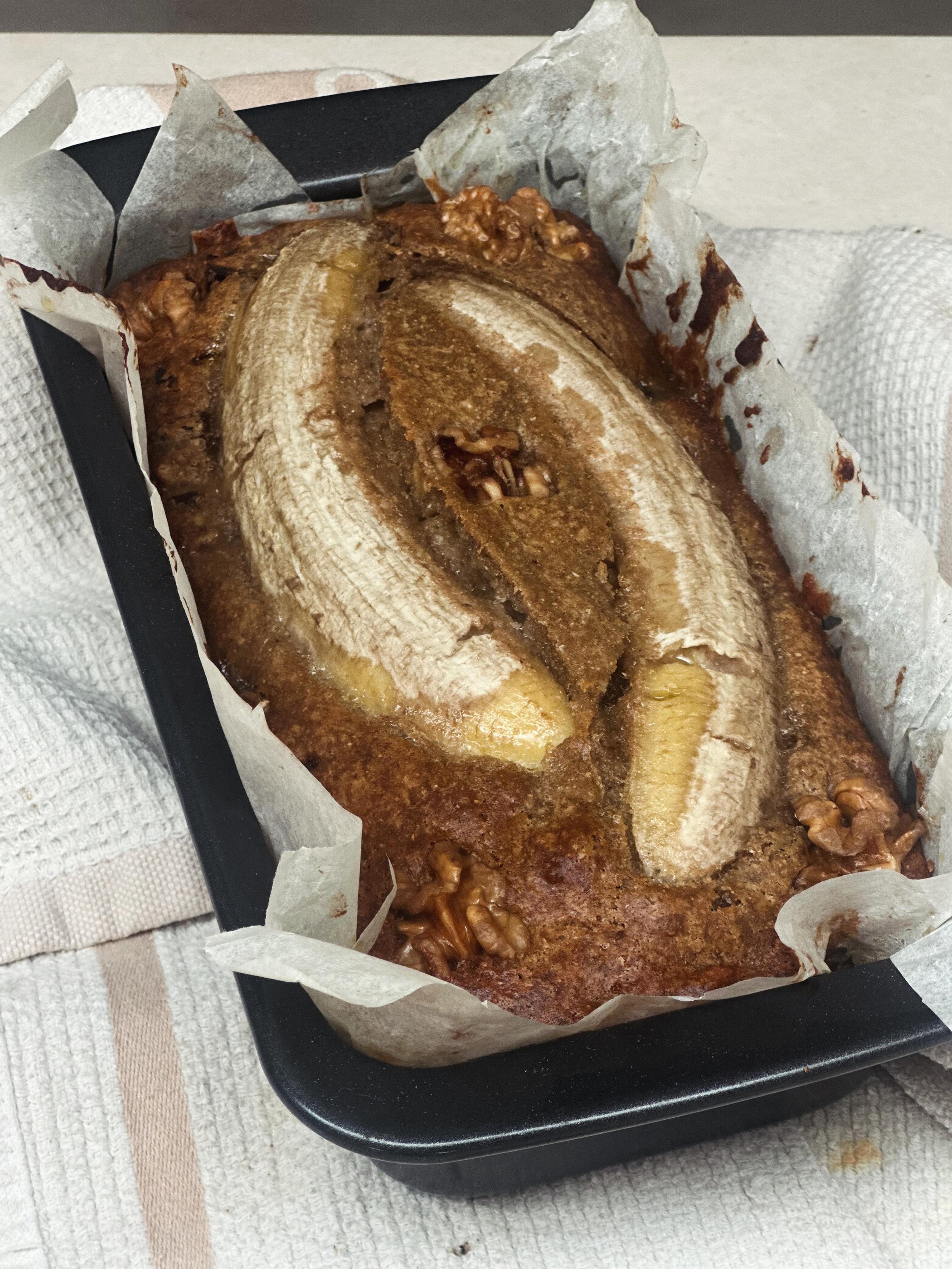 Rainy date baking&hellip;.Banana date walnut loaf 🍌 

Gluten free with no added concentrated sweeteners as bananas and dates are sweet enough! 

I used a combo of Star Anise Organic Wholefoods activated cinnamon buckwheat (freshly ground), tapioca f
