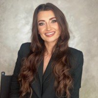 Aflevering 13:  Authentiek leven in een wereld vol invloeden - Amela Iriskic