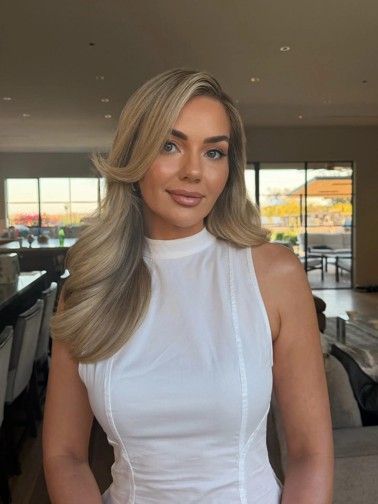 Classic glam for @chelseafreeman5 

Using @ghd_northamerica platinum styler 
@t3micro body waver 
@aiirprofessional flexible hold
@tresemme styling stick 
@colorwowhair Texas hold em