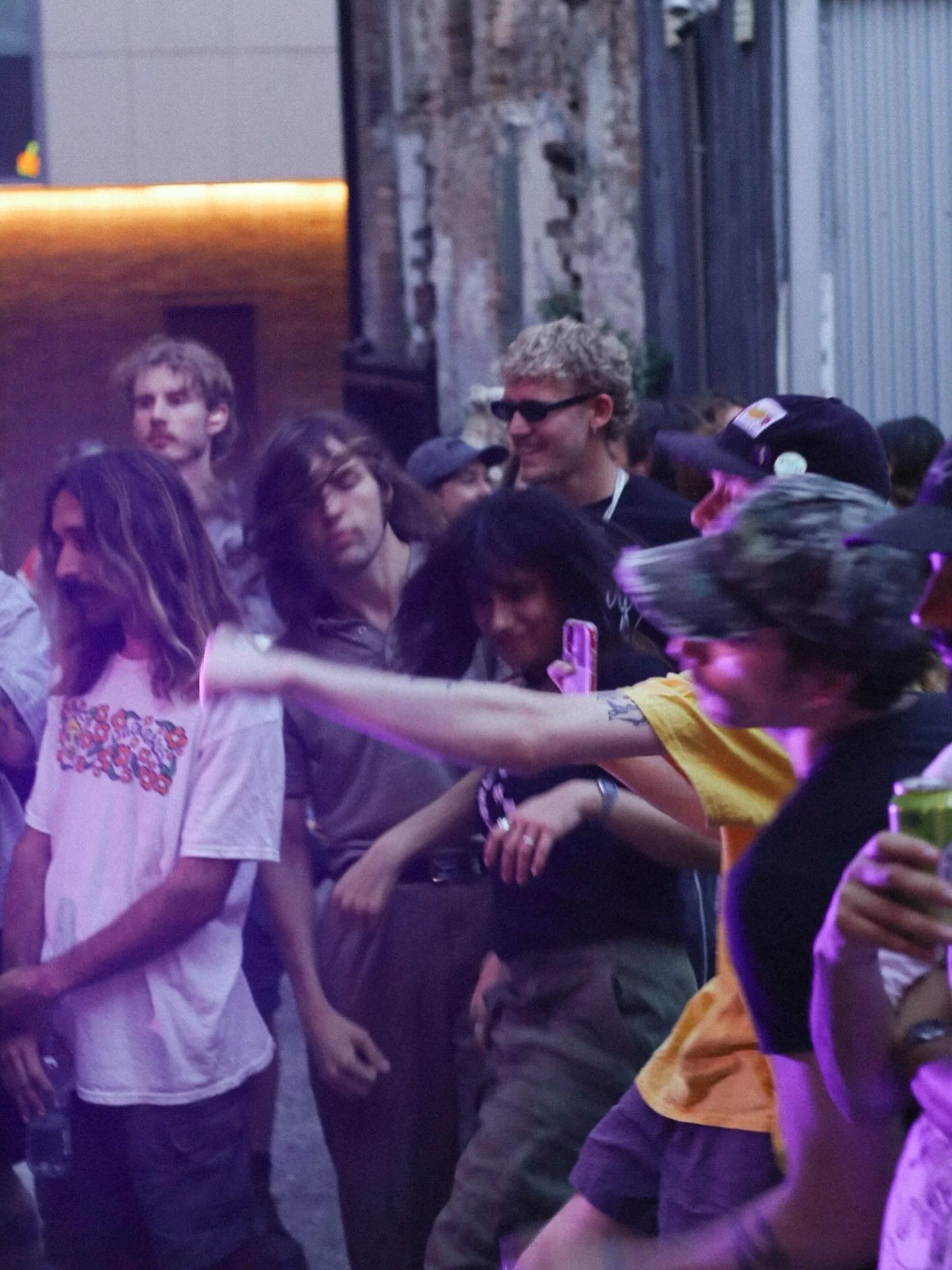 Fourth and final dump of the day. Sweaty driveway gig. Thanks to @tenikomo for rocking up and taking the pics 📸