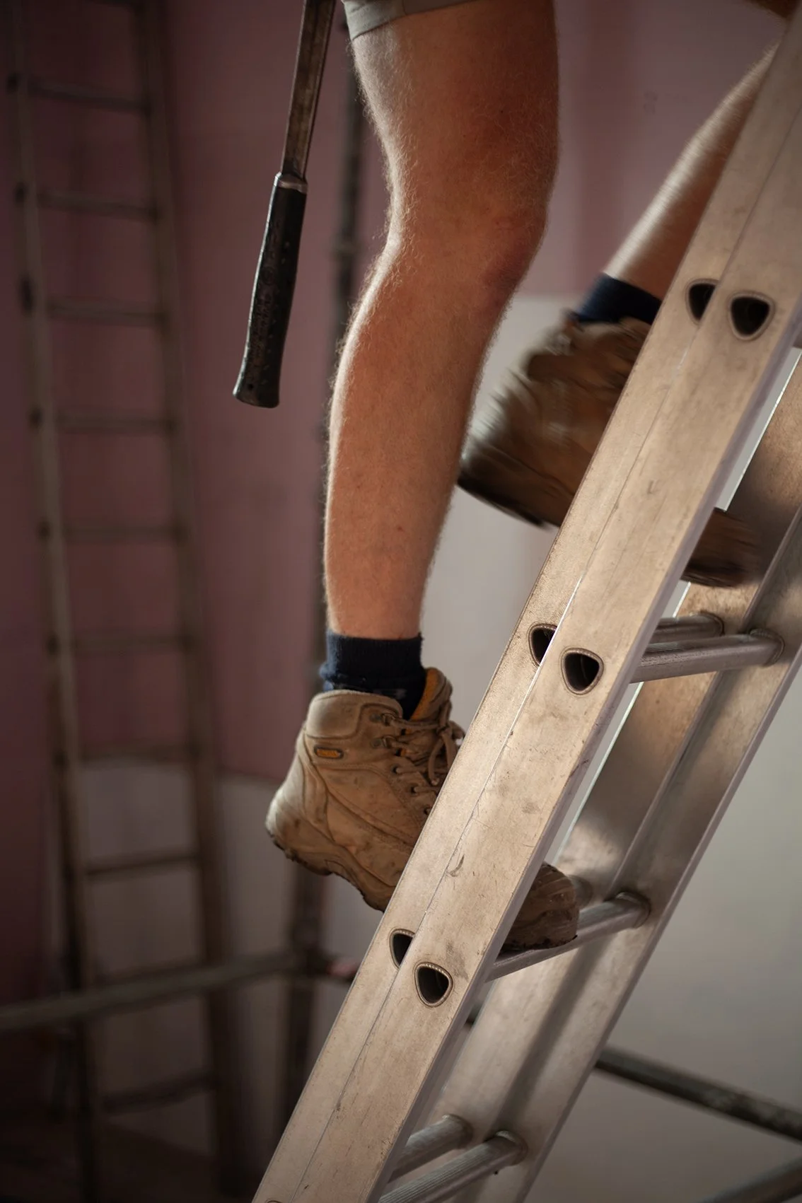 Dovetail ltd, a construction company in Bristol, UK.
The team at work on a timber frame house in St Werburghs.